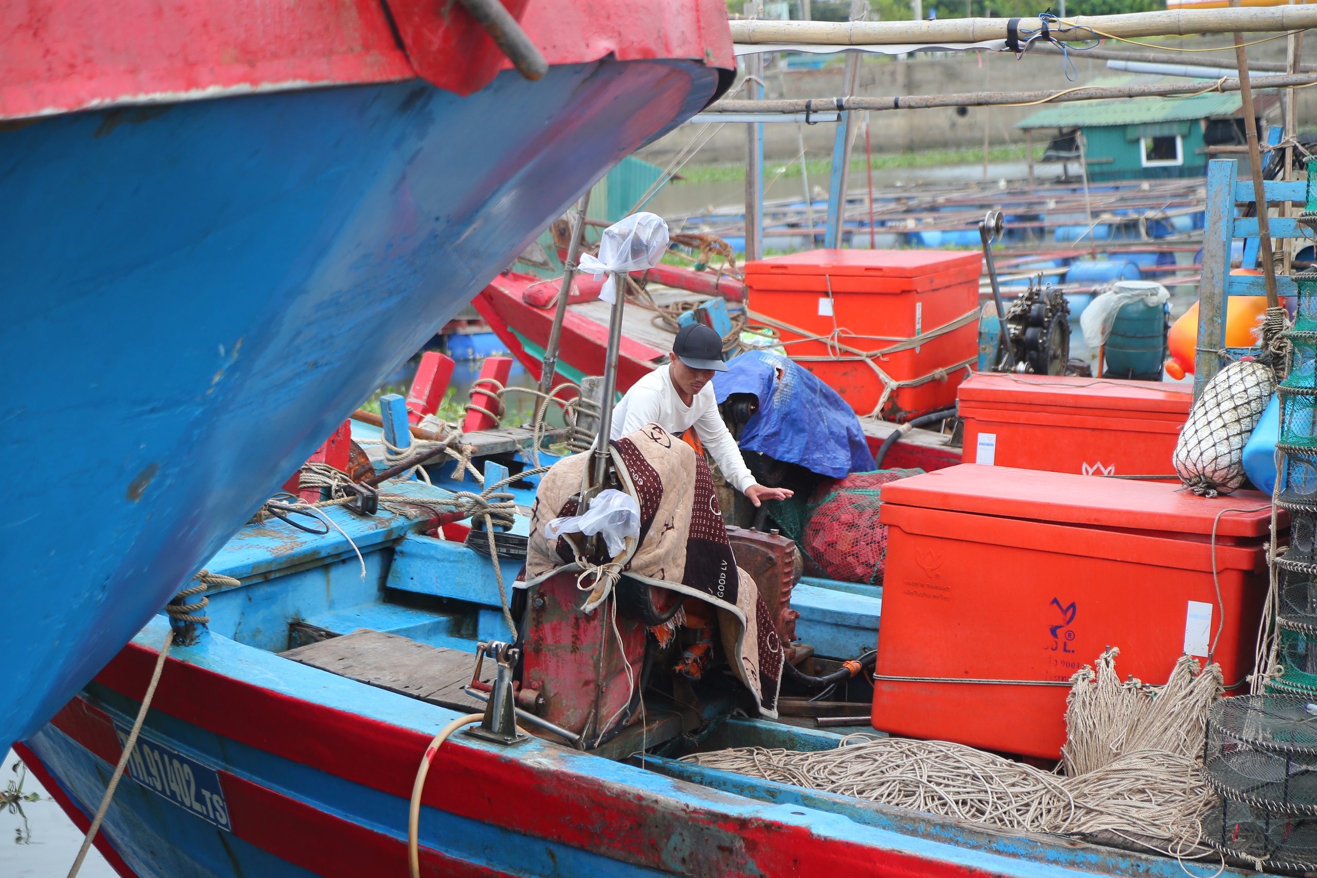 Ngư d&acirc;n Nghệ An chủ động v&agrave;o bờ tr&aacute;nh b&atilde;o- Ảnh 2.