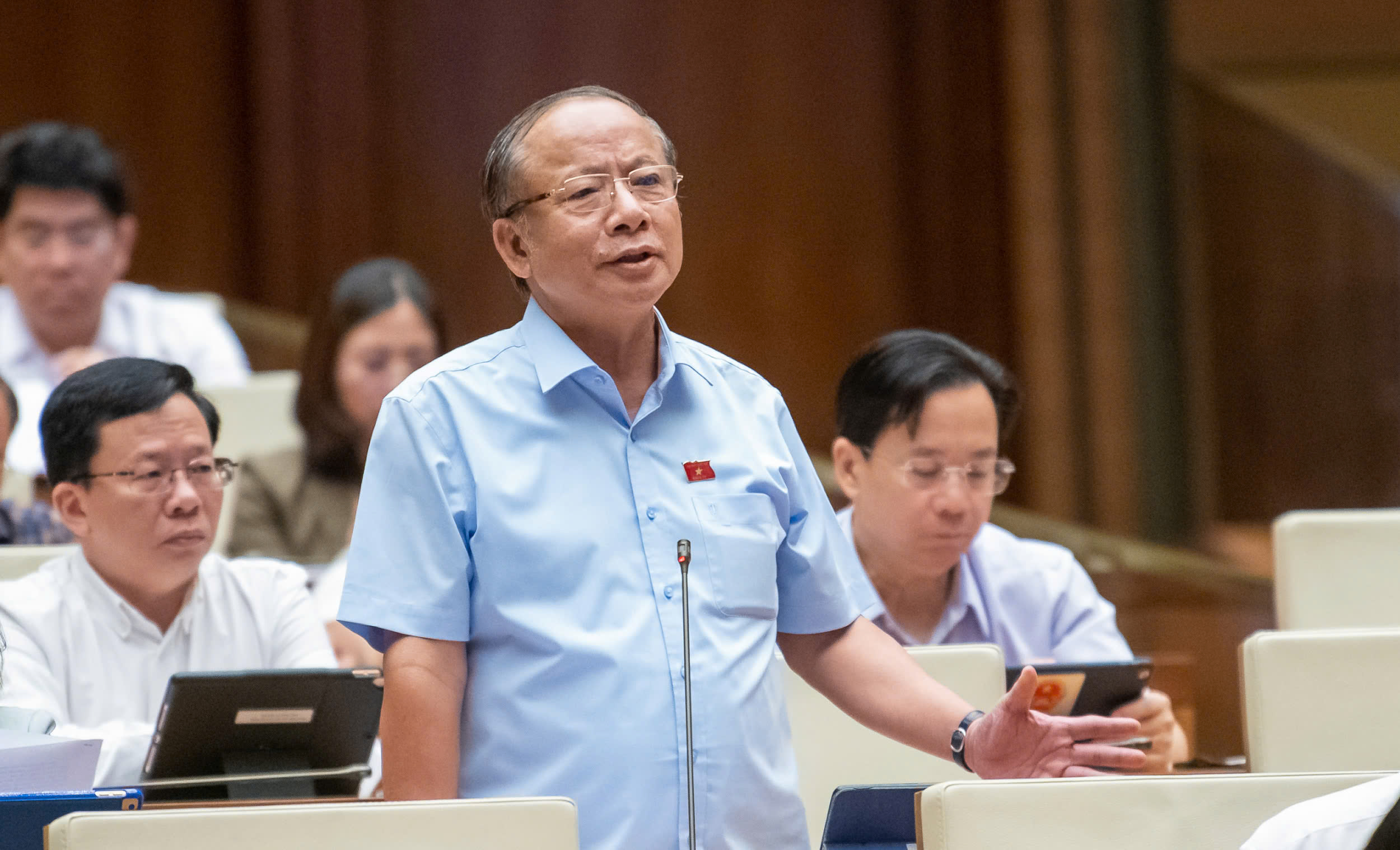 V&igrave; sao đặt một trung t&acirc;m t&agrave;i ch&iacute;nh tại 2 th&agrave;nh phố?- Ảnh 1.