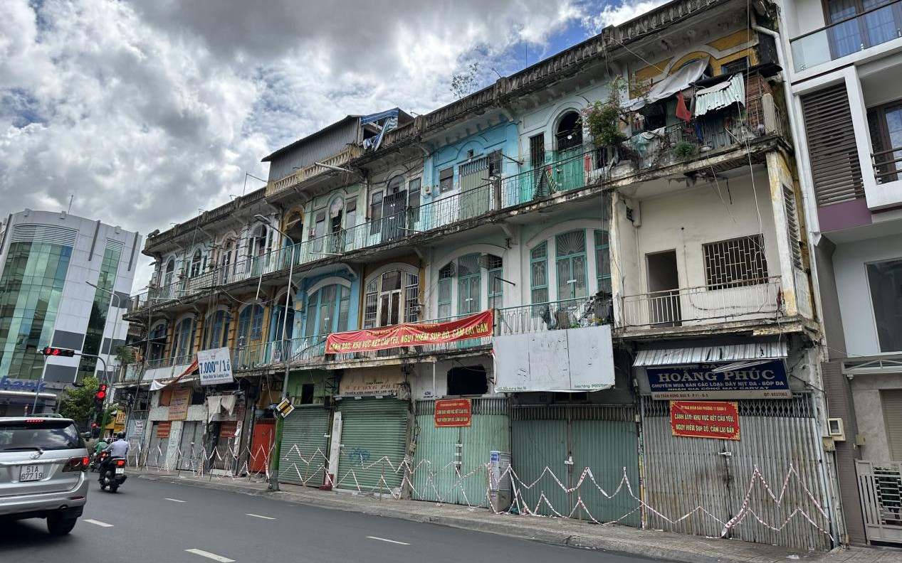 TP.HCM lên lộ trình "giải cứu" loạt chung cư xuống cấp, hư hỏng nặng- Ảnh 4. TP.HCM chốt thời gian cải tạo, xây lại chung cư cũ