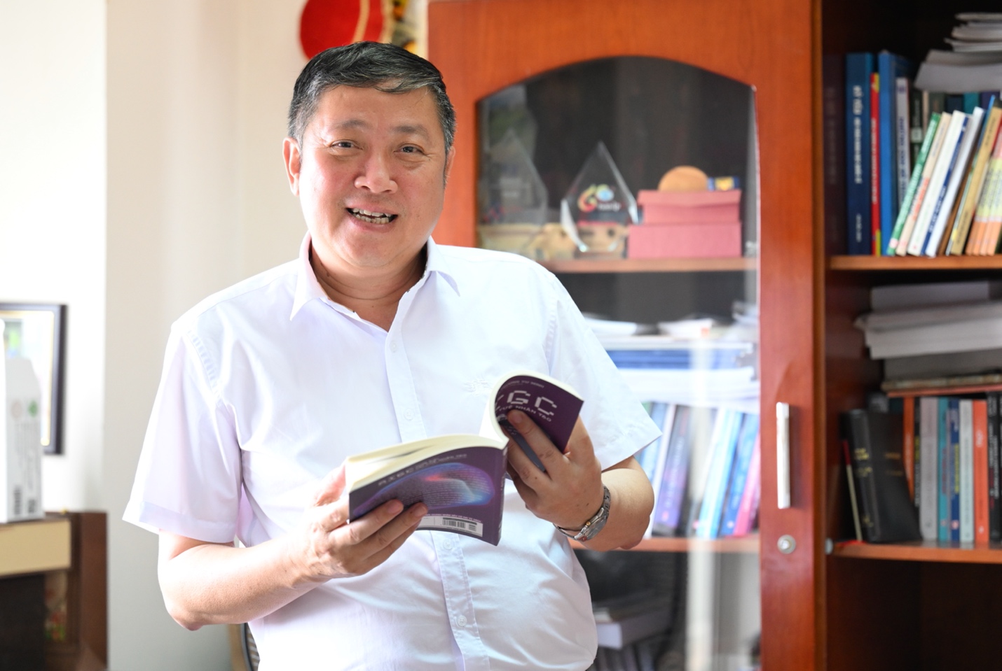 AI - “trợ thủ đắc lực” hay “mối đe dọa” của nhà báo trong kỷ nguyên số?- Ảnh 1. AI - “trợ thủ đắc lực” hay “mối đe dọa” của nhà báo trong kỷ nguyên số?- Ảnh 1.