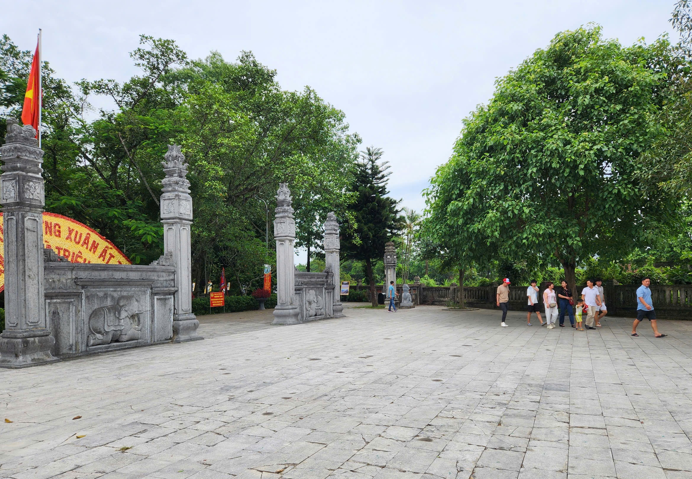 Khám phá kiến trúc độc đáo tại quần thể di tích nghìn năm tuổi ở Thanh Hóa- Ảnh 18. Khám phá kiến trúc độc đáo tại quần thể di tích nghìn năm tuổi ở Thanh Hóa- Ảnh 18.