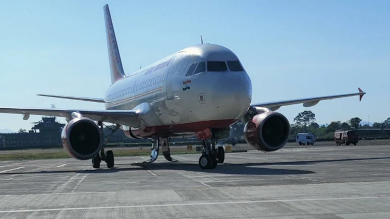 M&aacute;y bay Air India hạ c&aacute;nh khẩn cấp tại Th&aacute;i Lan- Ảnh 1.