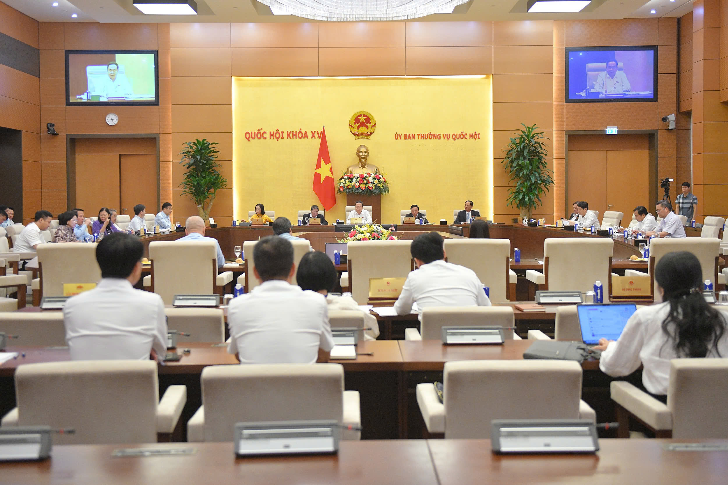 Qua chất vấn, cử tri, nh&acirc;n d&acirc;n sẽ "chấm điểm" 2 Bộ trưởng Bộ T&agrave;i ch&iacute;nh v&agrave; Bộ GD&ĐT- Ảnh 2.