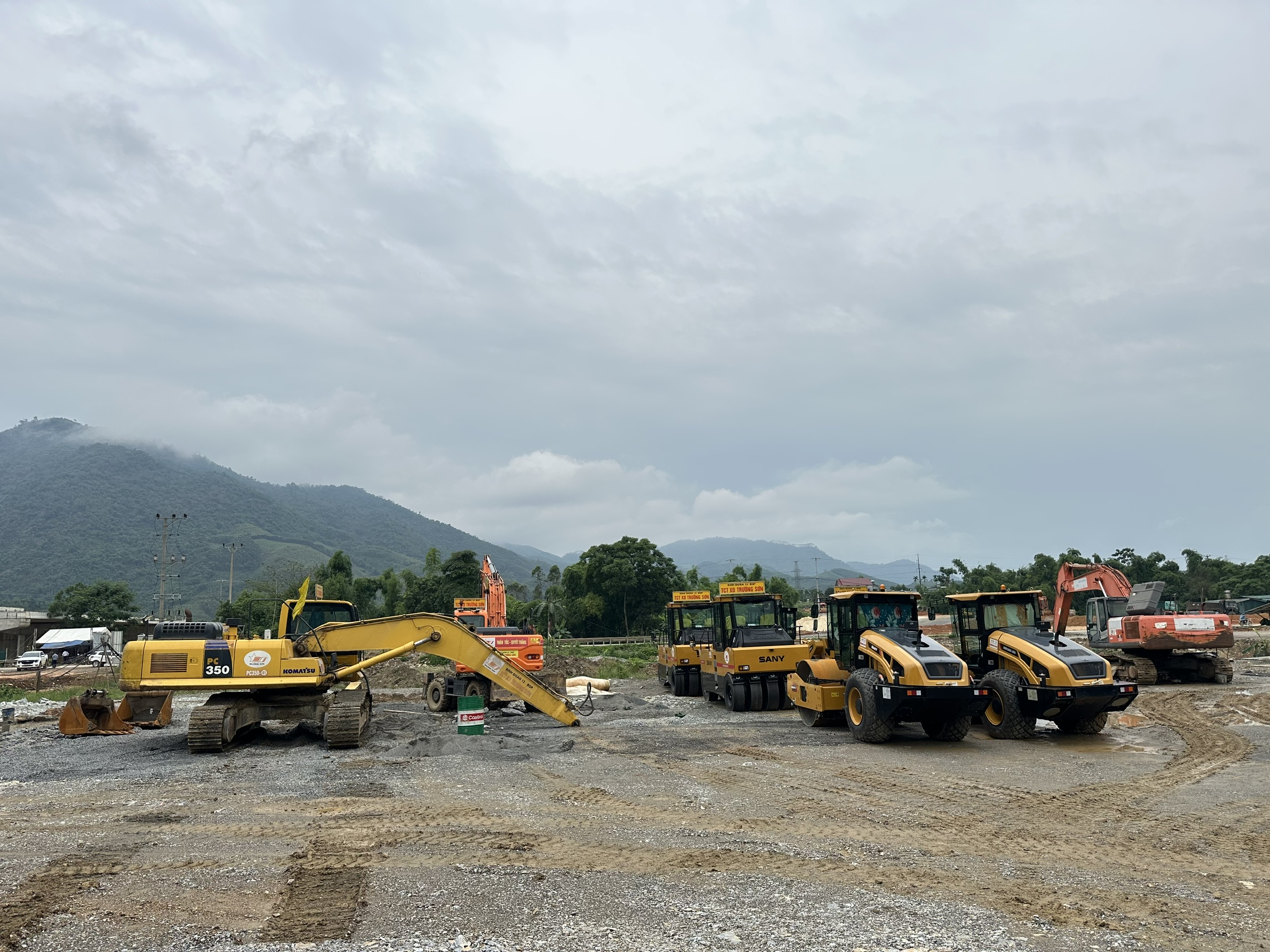 Cao tốc Tuy&ecirc;n Quang - H&agrave; Giang: Tăng ca k&iacute;p để bứt ph&aacute; tiến độ- Ảnh 7.