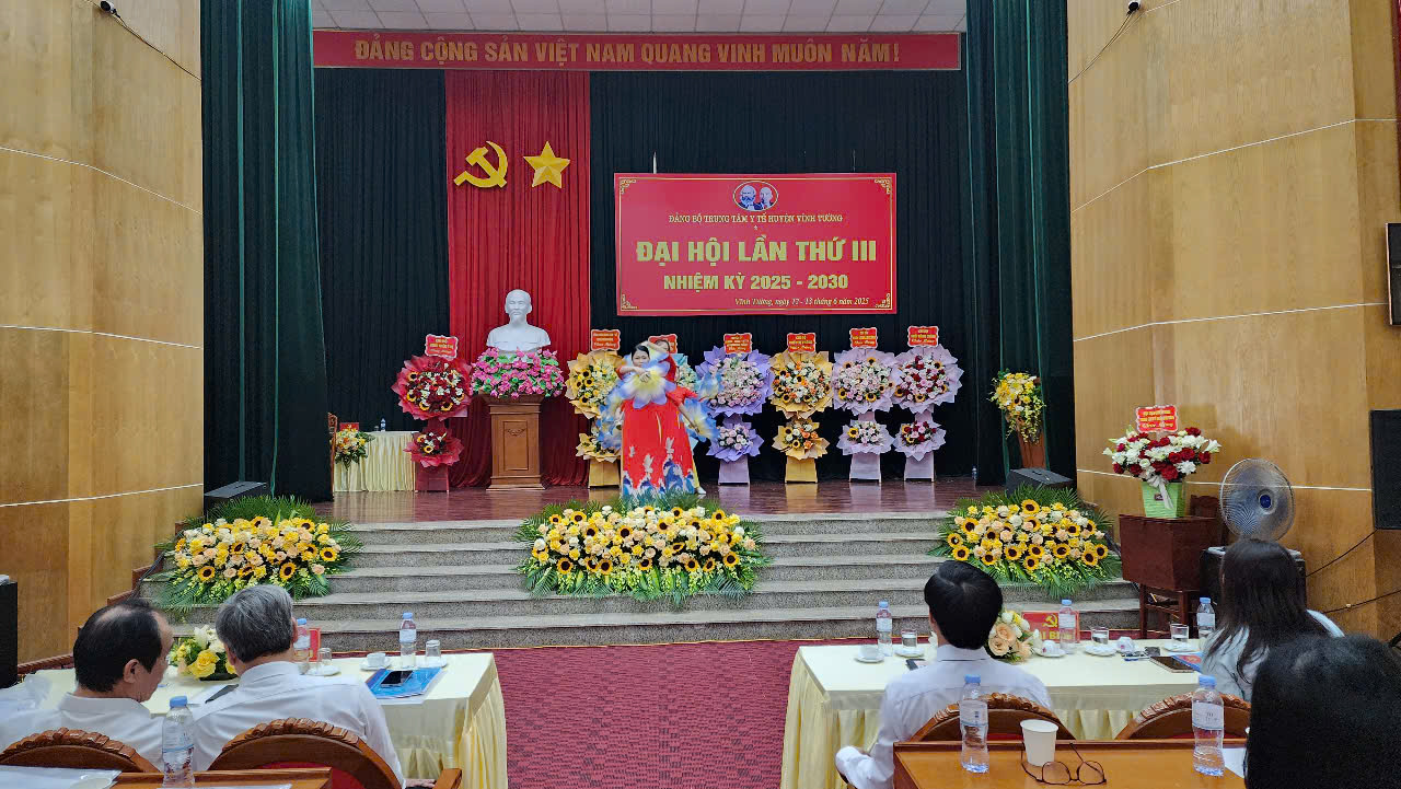 Trung t&acirc;m Y tế huyện Vĩnh Tường: Đo&agrave;n kết, d&acirc;n chủ, kỷ cương, đổi mới- Ảnh 5.