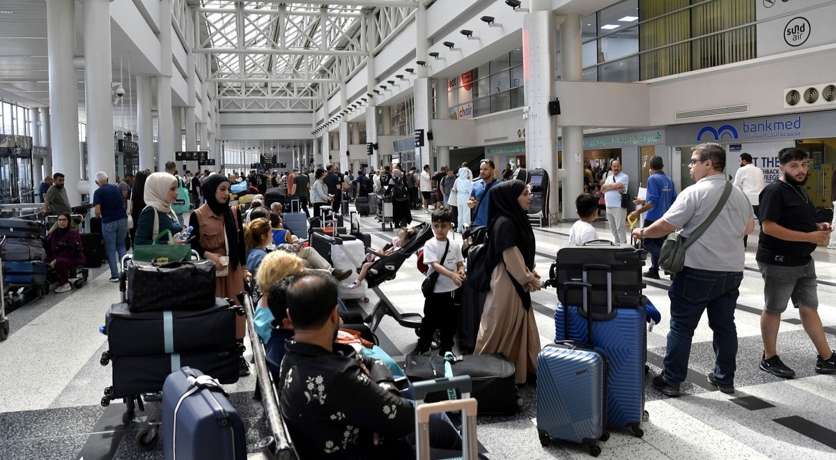 Israel tấn c&ocirc;ng Iran, h&agrave;ng kh&ocirc;ng Trung Đ&ocirc;ng n&aacute;o loạn- Ảnh 2.