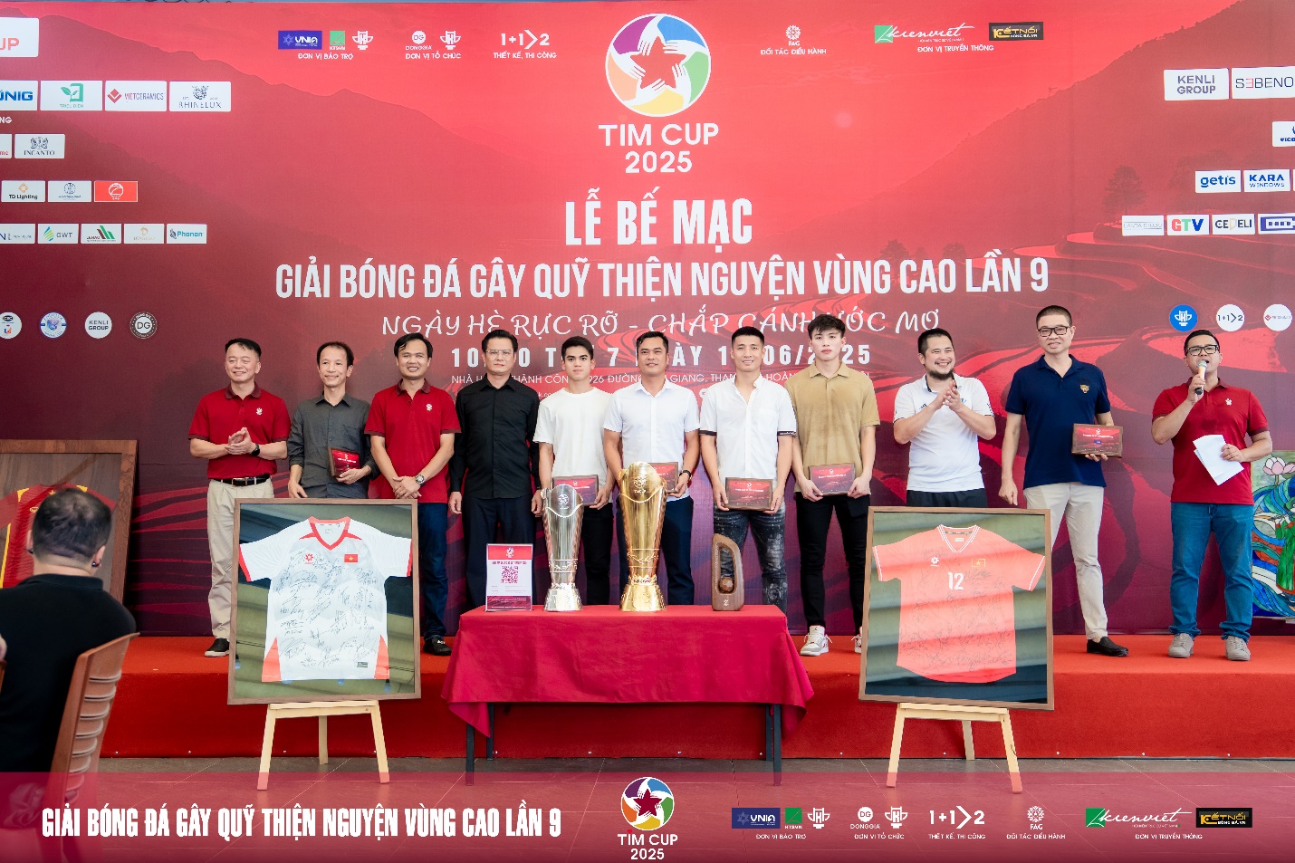 Bế mạc giải b&oacute;ng đ&aacute; thiện nguyện TIM CUP 2025- Ảnh 2.