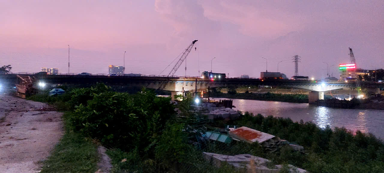 Tăng ca, đưa cầu Xương Giang tr&ecirc;n cao tốc H&agrave; Nội - Bắc Giang vượt lũ trong th&aacute;ng 6- Ảnh 9.