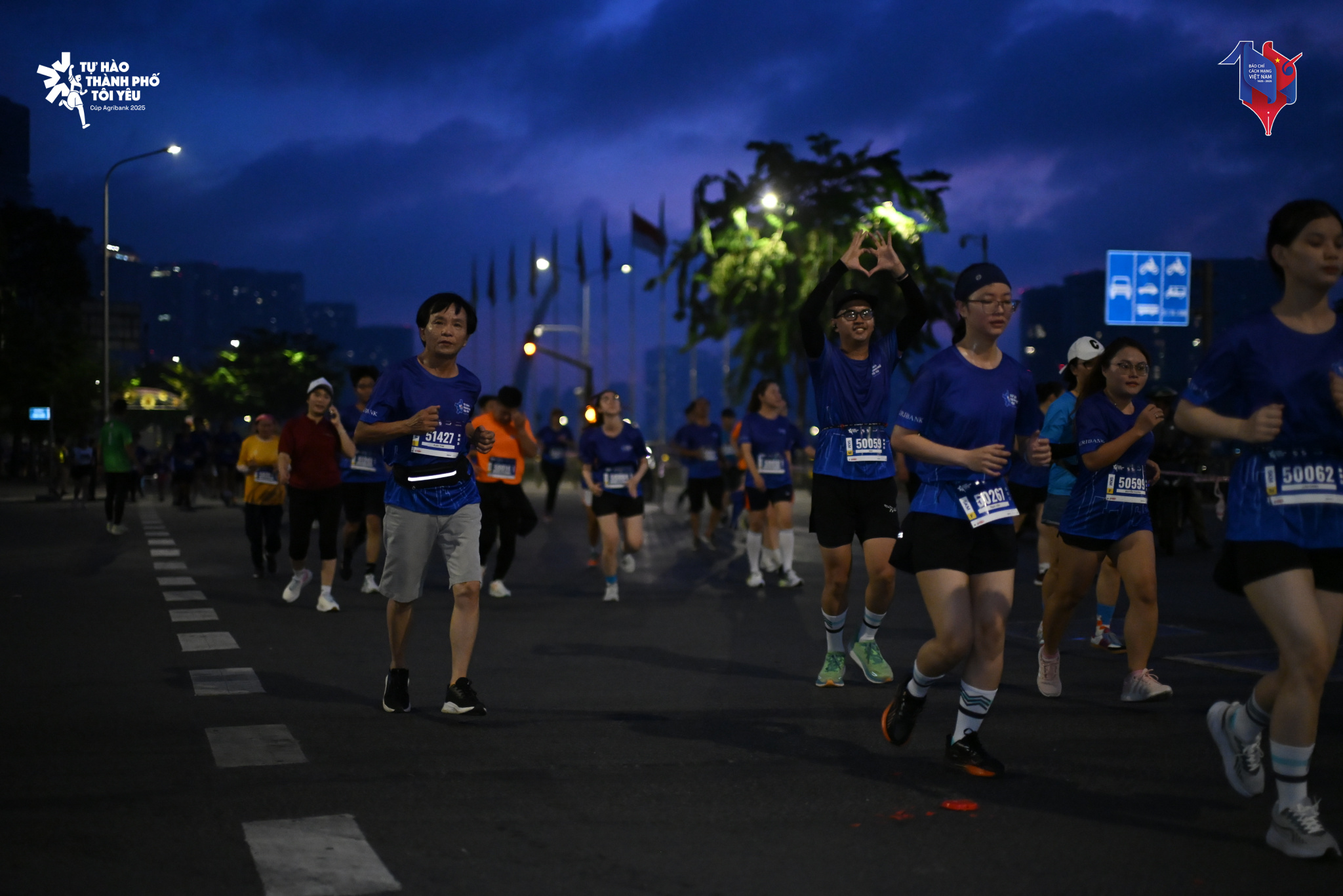 1.000 người l&agrave;m b&aacute;o tham gia giải chạy dịp kỷ niệm 100 năm B&aacute;o ch&iacute; C&aacute;ch mạng Việt Nam- Ảnh 2.