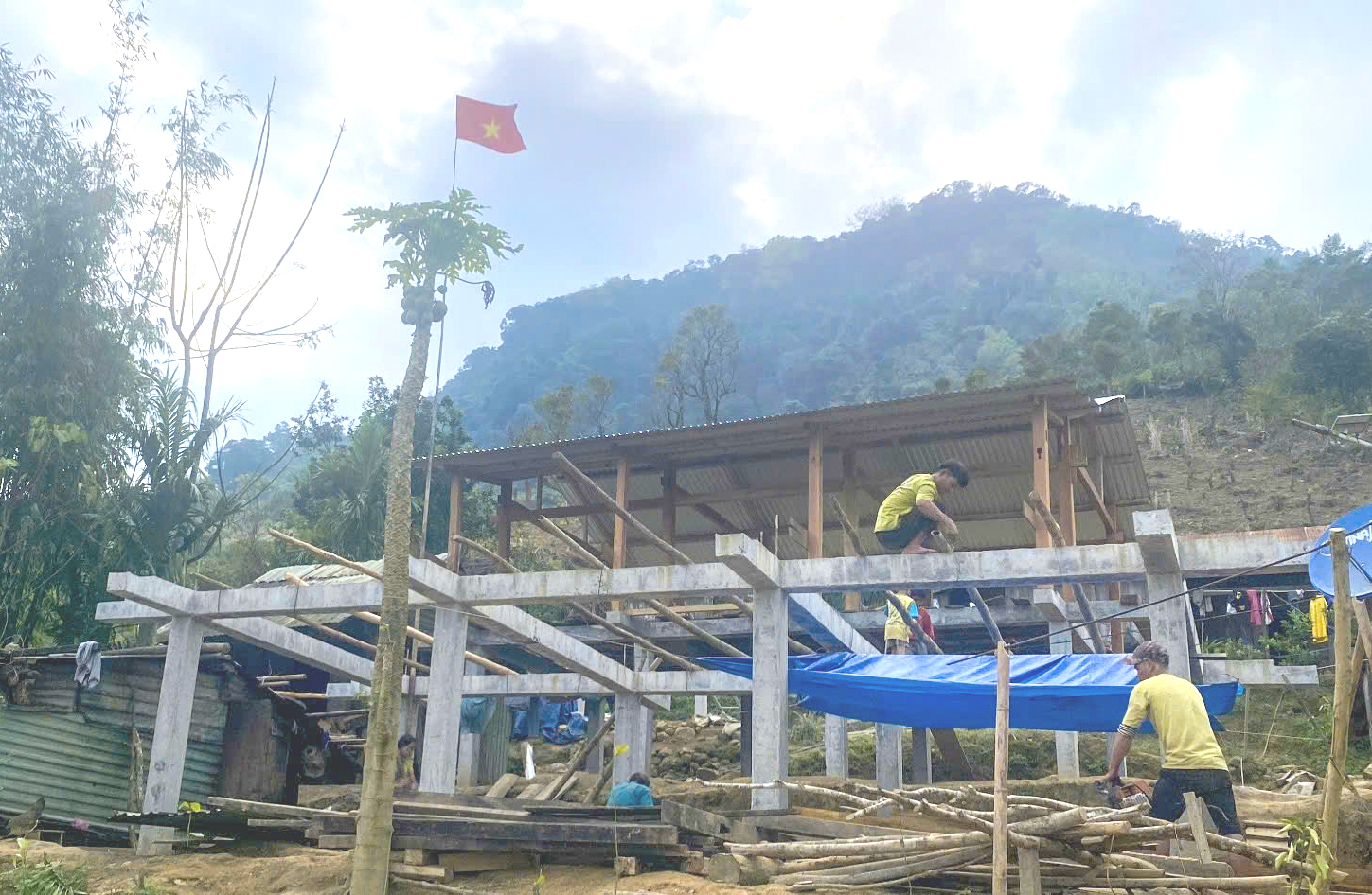 "Mệnh lệnh tr&aacute;i tim" x&oacute;a nh&agrave; tạm, nh&agrave; dột n&aacute;t: Nh&acirc;n rộng c&aacute;ch l&agrave;m hay- Ảnh 2.