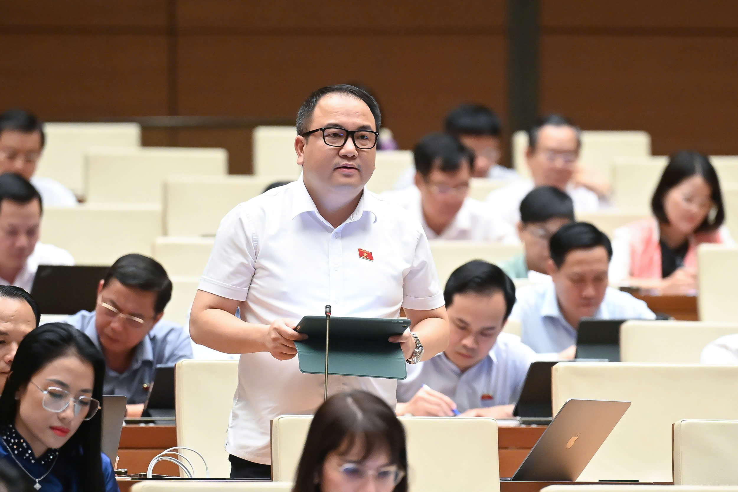 ĐBQH: N&ecirc;n hỗ trợ tiểu thương khai thuế, chấm dứt việc kh&ocirc;ng nhận chuyển khoản- Ảnh 1.