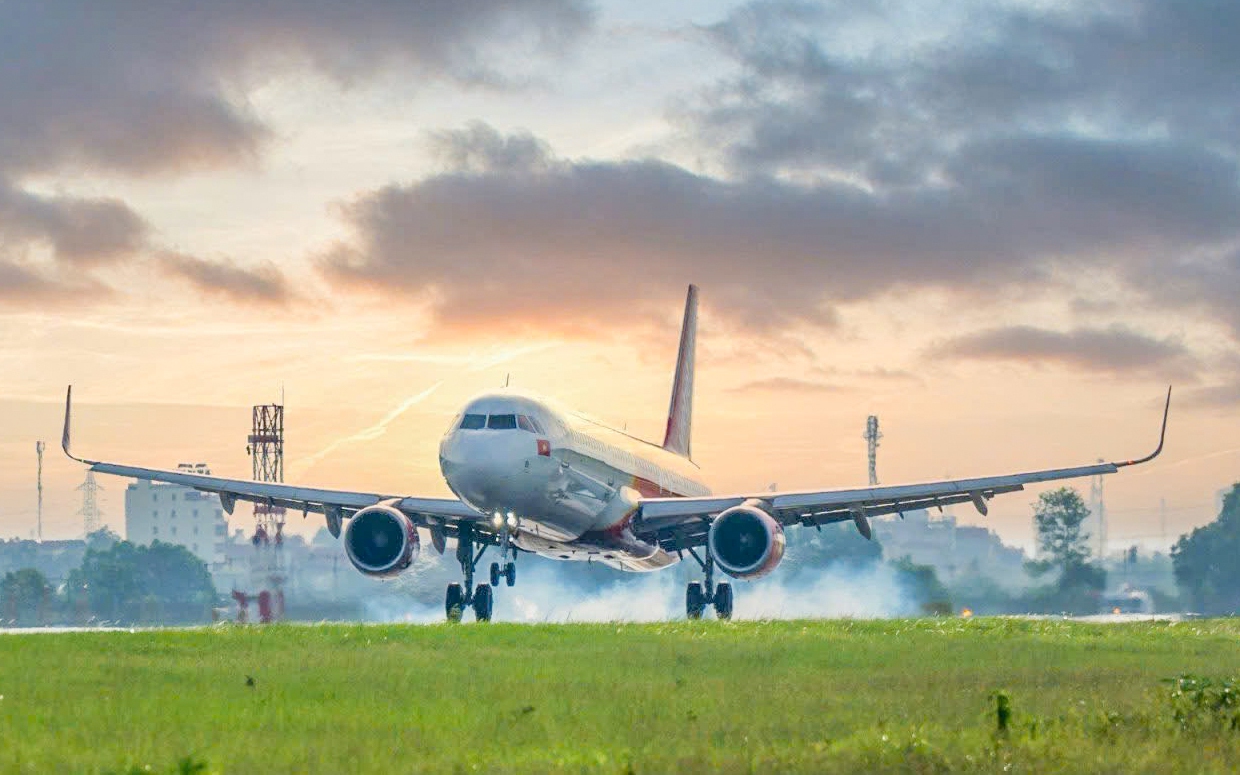 TP.HCM: Nam thanh niên bị đứt lìa bàn tay khi thả diều- Ảnh 4. Số vụ vi phạm thả diều, vật thể bay tự phát tăng chóng mặt, uy hiếp an toàn hàng không