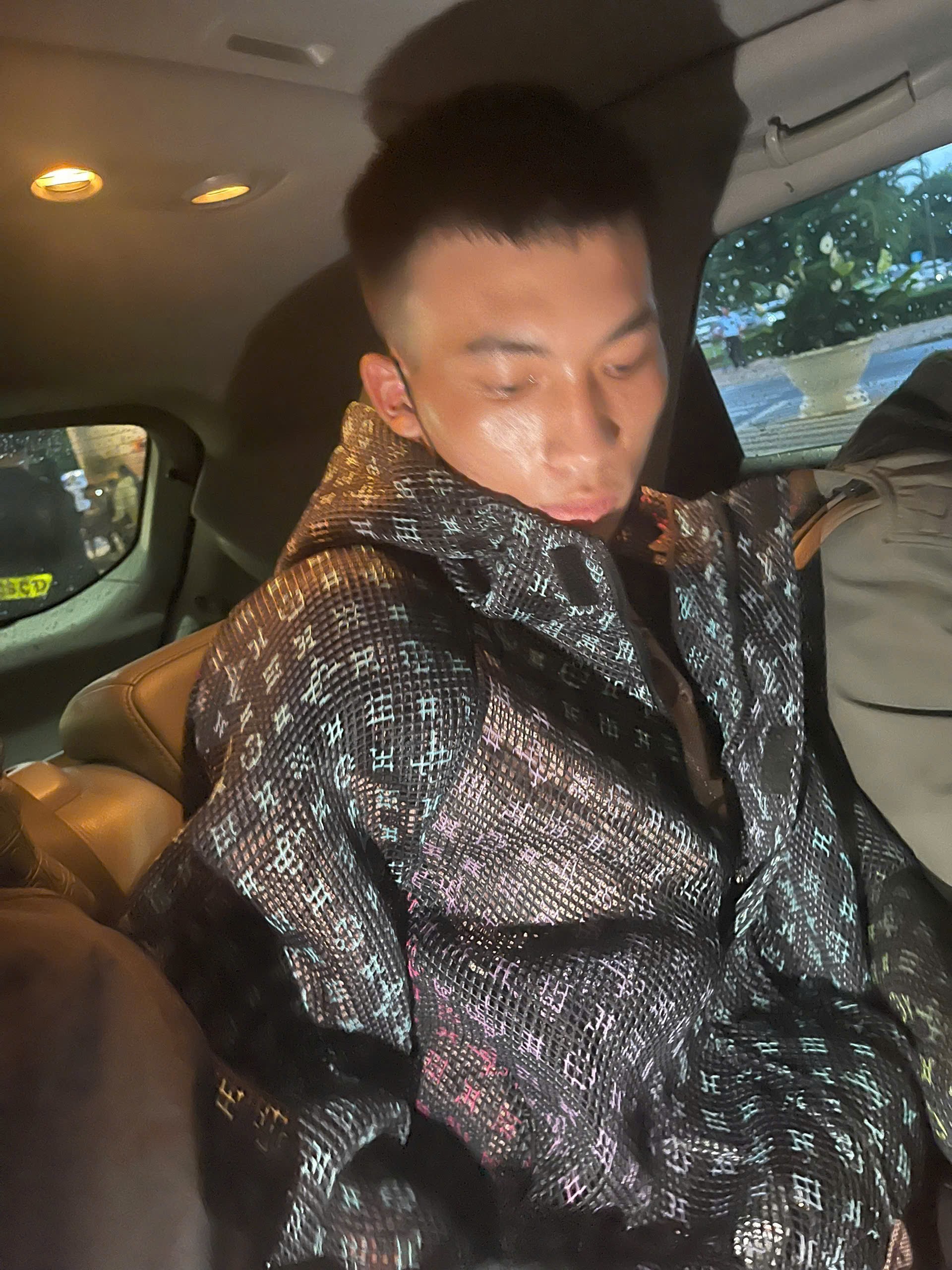 Ch&acirc;n tướng nghi phạm cướp tiệm v&agrave;ng ở L&acirc;m Đồng vừa bị bắt- Ảnh 1.