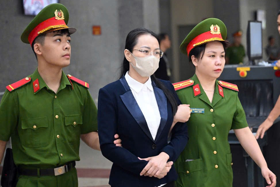 Vợ Trịnh Văn Quyết xin cho chồng được phạt tiền thay v&igrave; phạt t&ugrave; tội thao t&uacute;ng chứng kho&aacute;n- Ảnh 2.