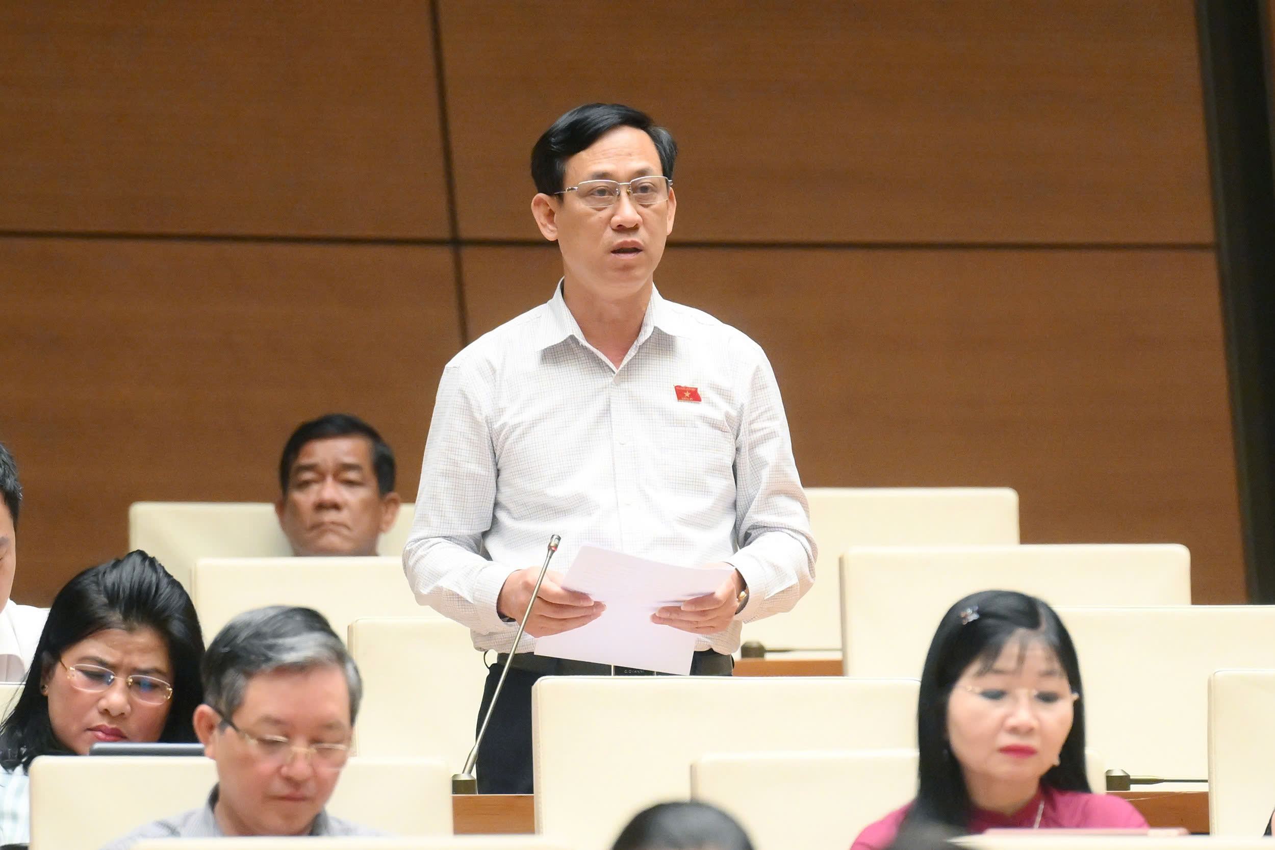 Đại biểu đồng t&igrave;nh d&agrave;nh cơ chế đặc th&ugrave; ph&aacute;t triển đường sắt- Ảnh 1.