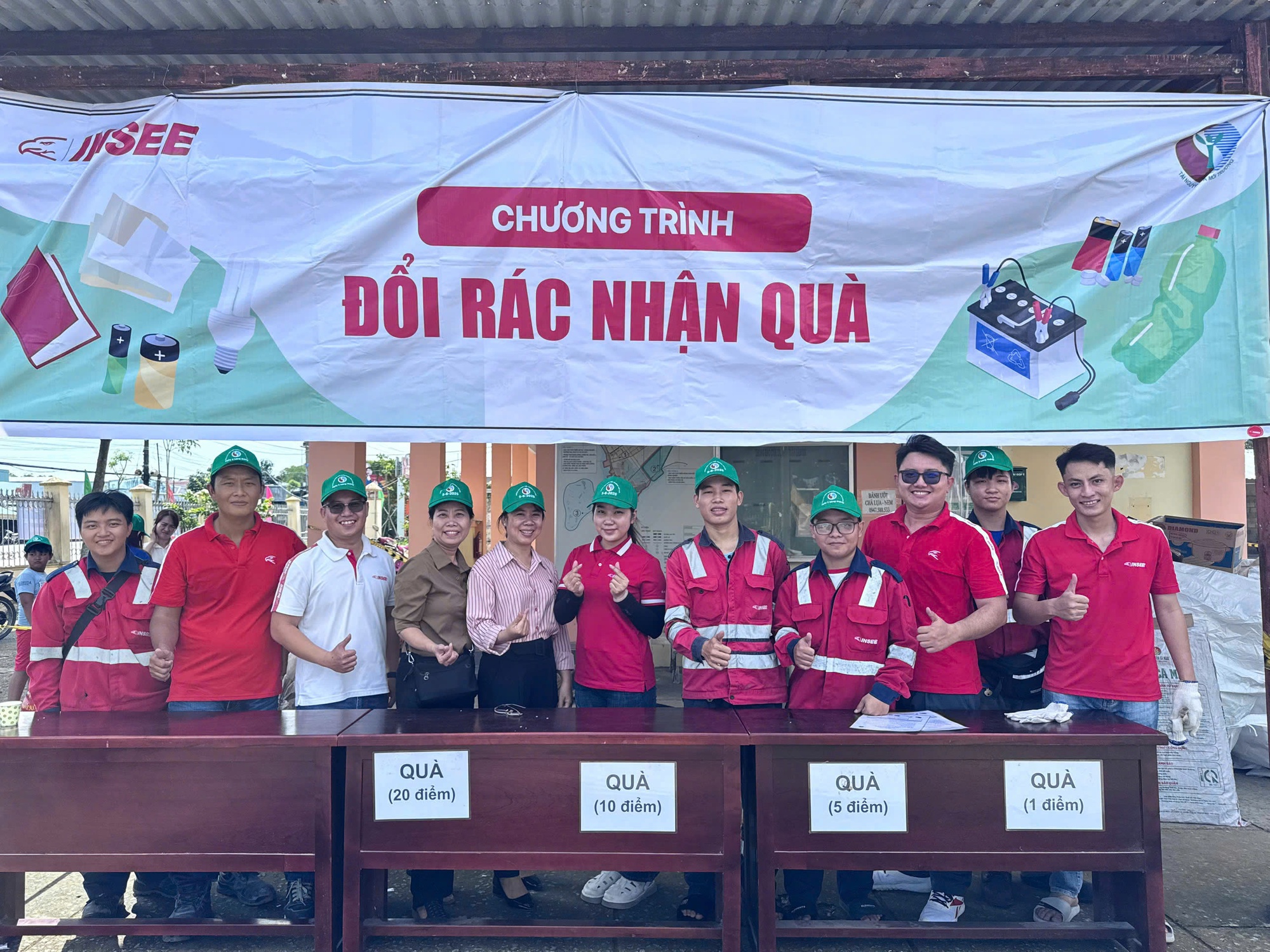 Hoạt động của INSEE đ&atilde; g&oacute;p phần n&acirc;ng cao &yacute; thức ph&acirc;n loại r&aacute;c tại nguồn cho người d&acirc;n địa phương.