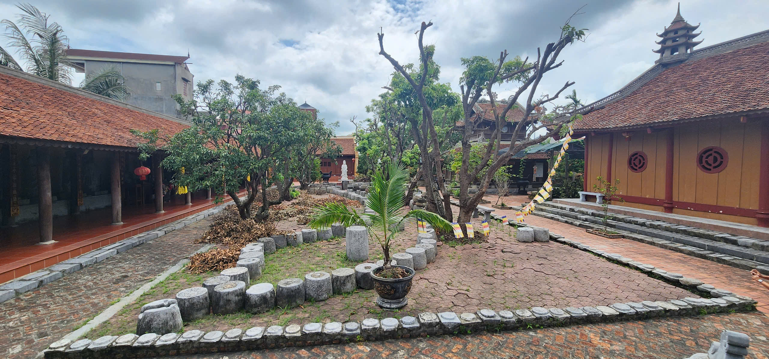 Chùa Động Ngọ di sản văn hóa hơn 1.000 năm tuổi ở Hải Dương- Ảnh 14. Chùa Động Ngọ di sản văn hóa hơn 1.000 năm tuổi ở Hải Dương- Ảnh 14.