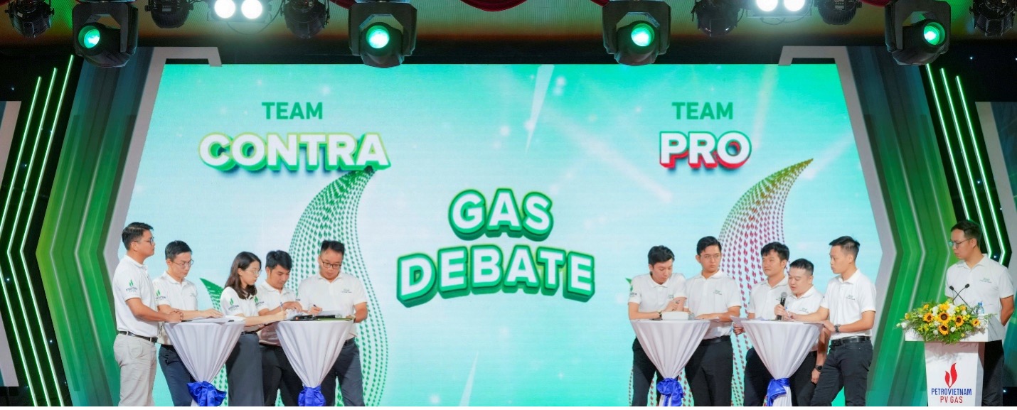 PV GAS Talks &ldquo;35 năm - Thắp lửa non s&ocirc;ng&rdquo;: H&agrave;nh tr&igrave;nh kết nối v&agrave; giữ lửa nhiệt huyết- Ảnh 2.