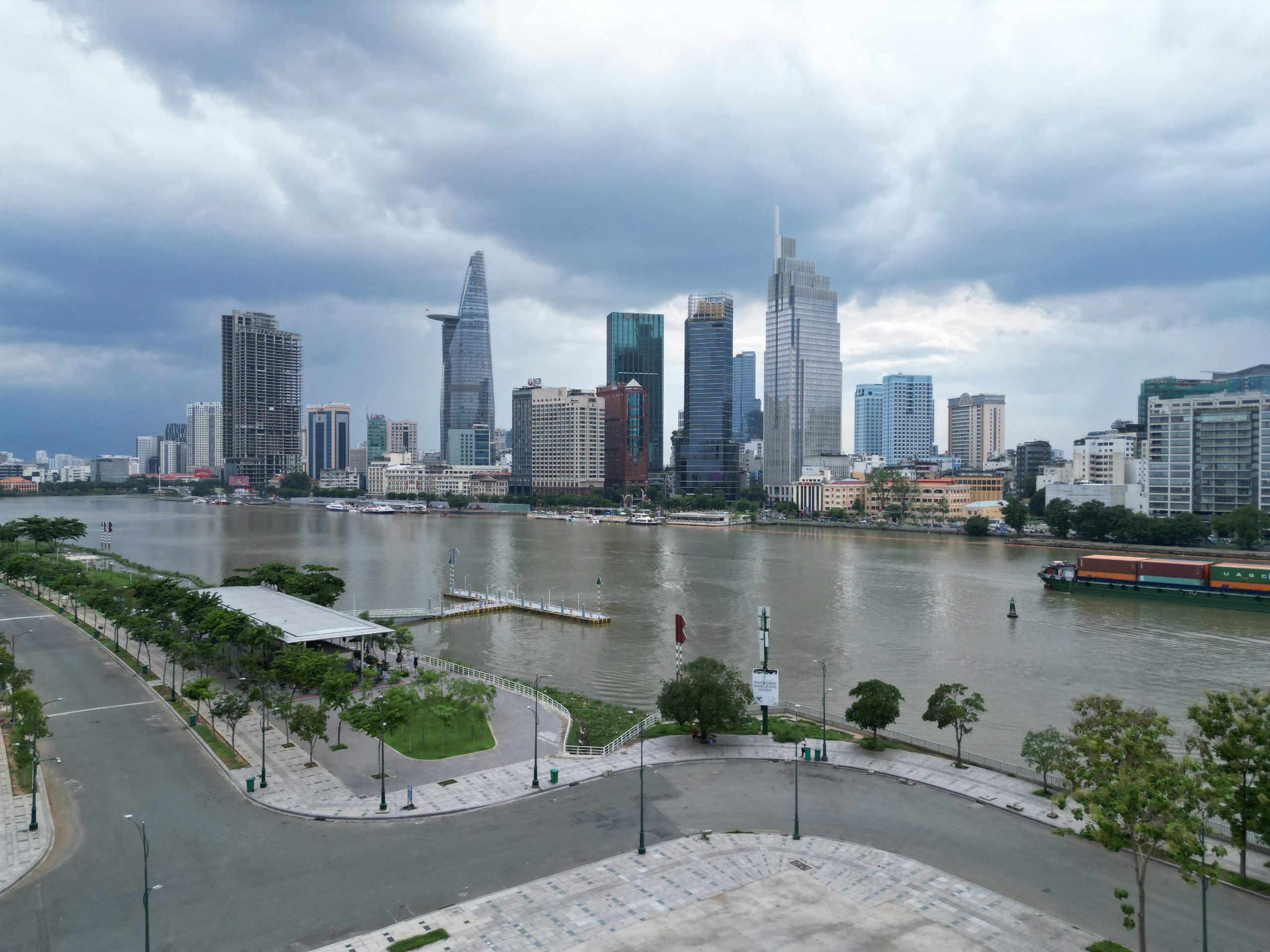 Từ 1/7, TP.HCM tổ chức xe đưa đ&oacute;n miễn ph&iacute; c&ocirc;ng chức từ B&igrave;nh Dương,  B&agrave; Rịa - Vũng T&agrave;u- Ảnh 1.