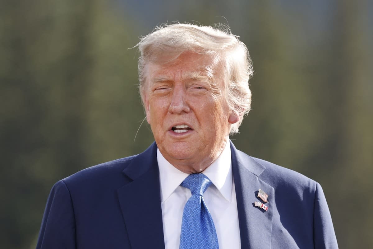 &Ocirc;ng Trump k&ecirc;u gọi Iran đầu h&agrave;ng v&ocirc; điều kiện, cảnh b&aacute;o sự ki&ecirc;n nhẫn dần cạn kiệt- Ảnh 1.