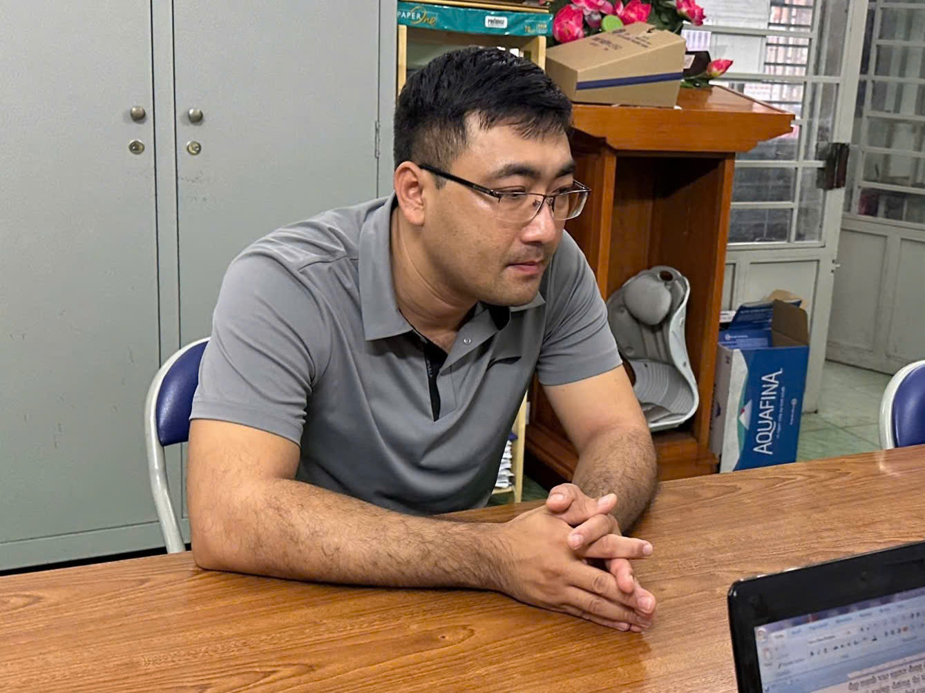 Bình Dương: Tạm giữ người đàn ông hành hung nữ tài xế xe ôm giữa đường- Ảnh 1. Bình Dương: Tạm giữ người đàn ông hành hung nữ tài xế xe ôm giữa đường- Ảnh 1.