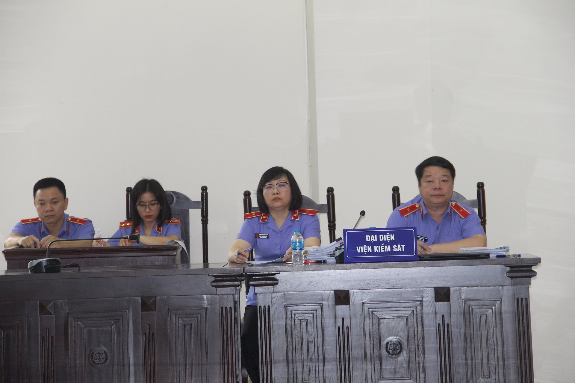 Viện Kiểm sát đề nghị tuyên Trịnh Văn Quyết tối đa 8 năm tù, phạt 4 tỷ đồng- Ảnh 1. Viện Kiểm sát đề nghị tuyên Trịnh Văn Quyết tối đa 8 năm tù, phạt 4 tỷ đồng- Ảnh 1.