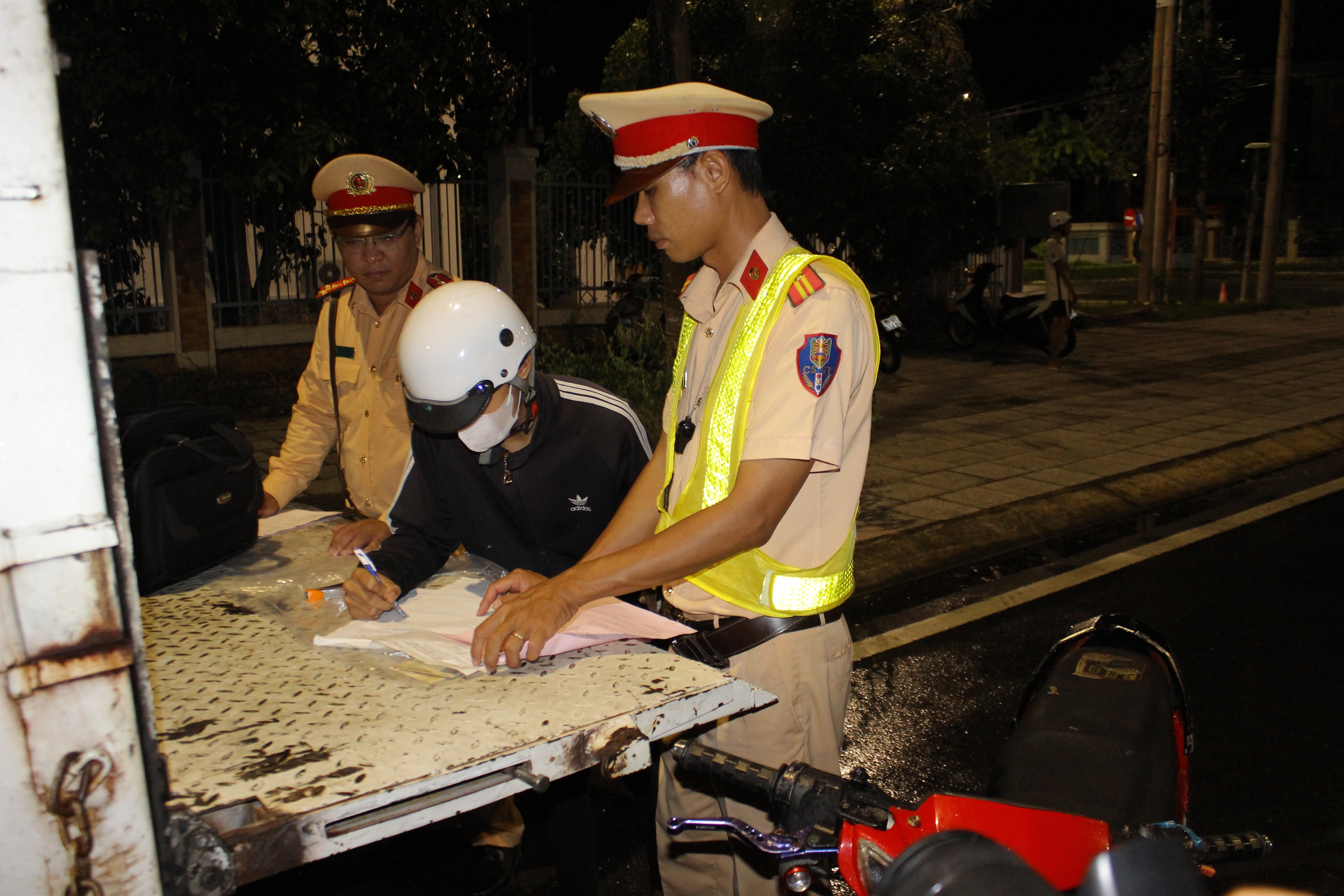 Hậu Giang nhân rộng các mô hình hay trong công tác đảm bảo an toàn giao thông- Ảnh 1. Hậu Giang nhân rộng các mô hình hay trong công tác đảm bảo an toàn giao thông- Ảnh 1.