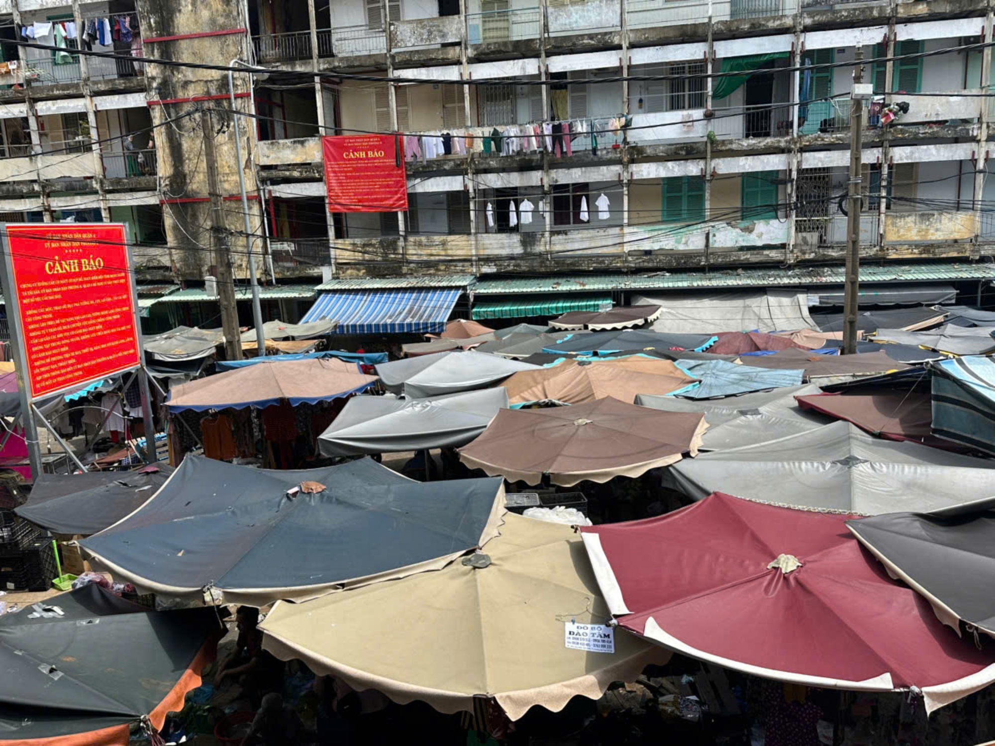 TP.HCM: Bất an sống trong chung cư Vĩnh Hội... chờ sập!- Ảnh 11. TP.HCM: Bất an sống trong chung cư Vĩnh Hội... chờ sập!- Ảnh 11.