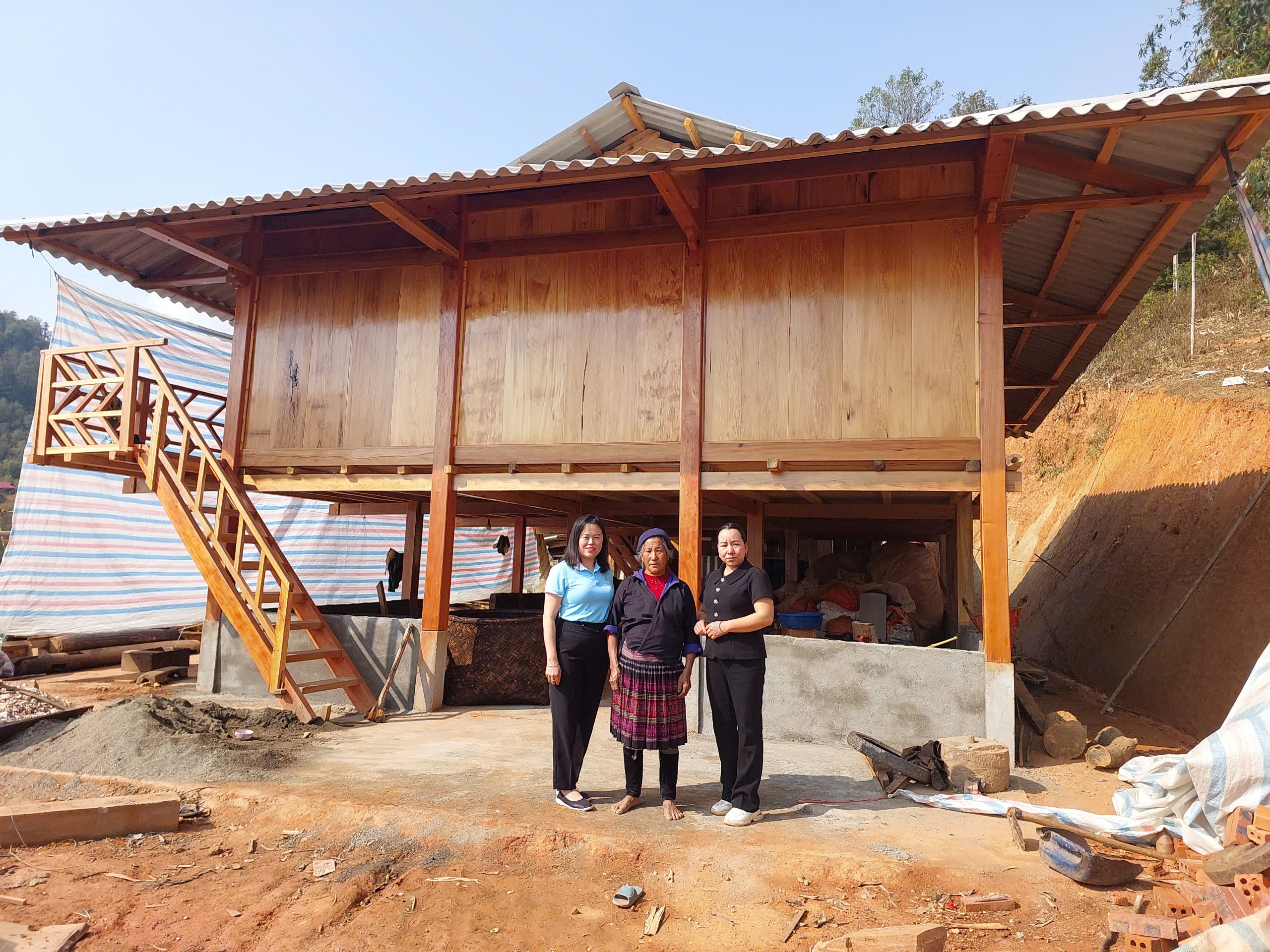 Xóa nhà tạm, nhà dột nát - Kỳ tích từ lòng dân Yên Bái- Ảnh 4. Xóa nhà tạm, nhà dột nát - Kỳ tích từ lòng dân Yên Bái- Ảnh 4.