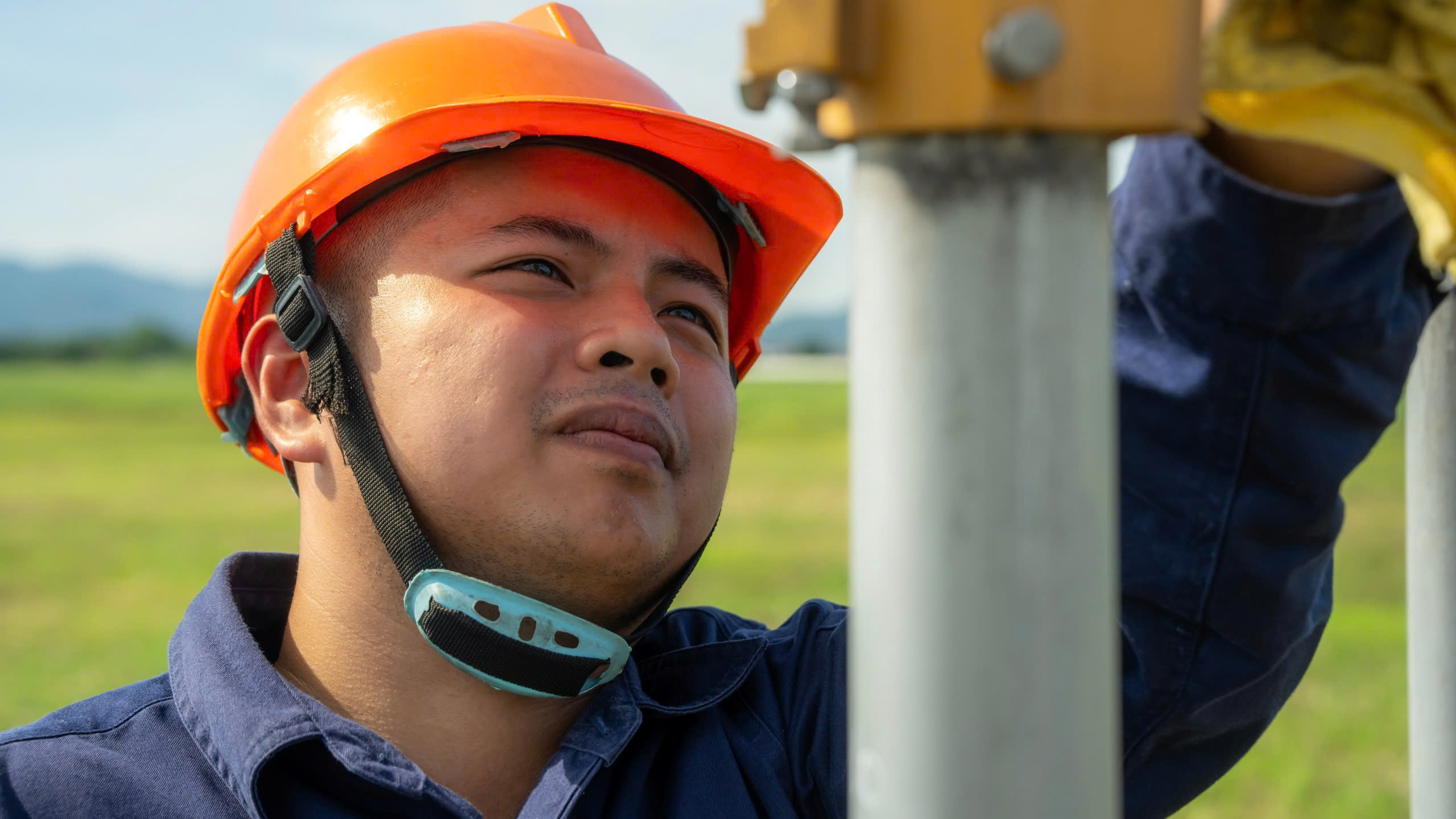 Nh&acirc;n vi&ecirc;n s&acirc;n bay Nội B&agrave;i căng m&igrave;nh giữa "chảo lửa" phi trường- Ảnh 7.