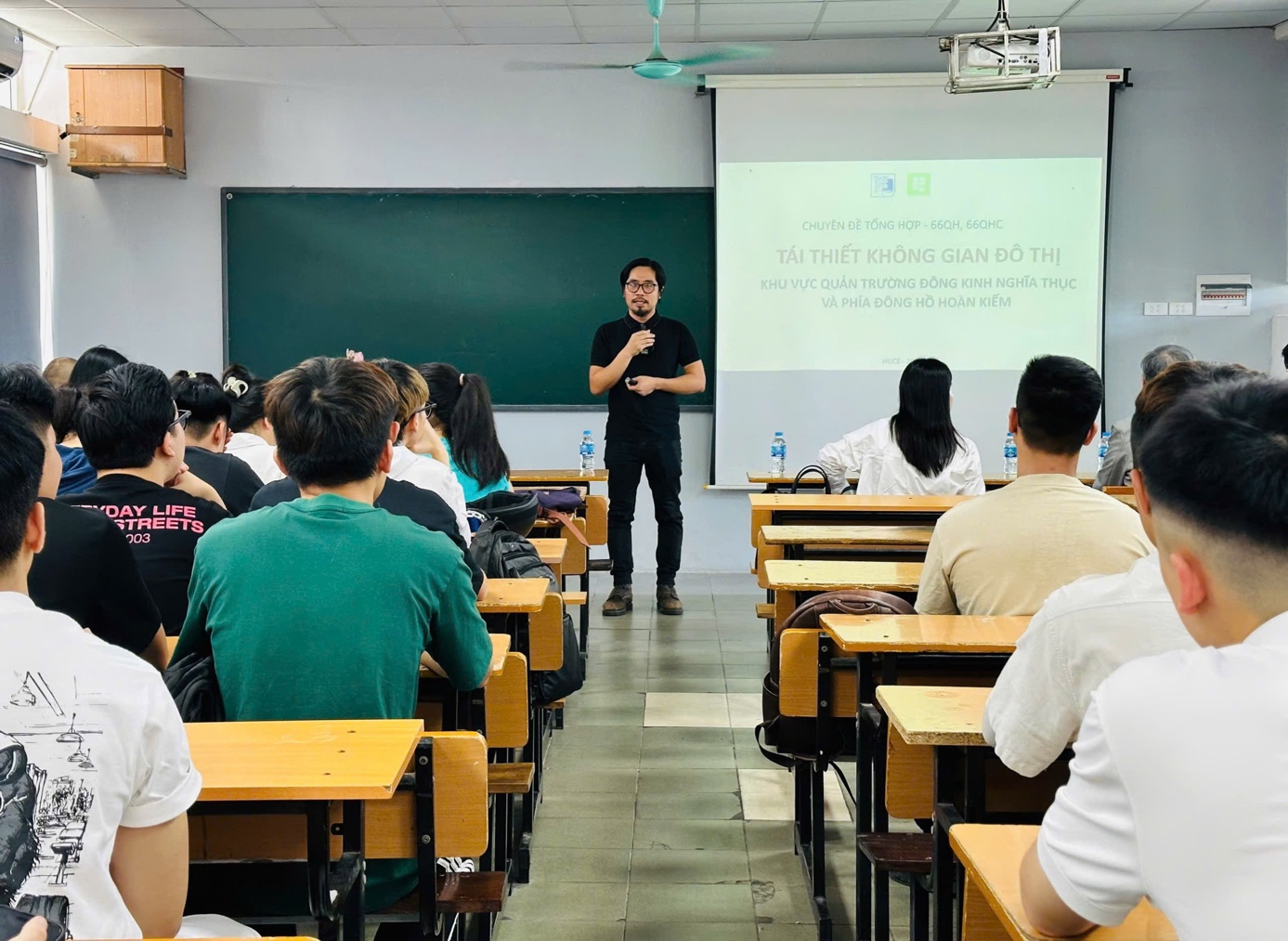 Trường Đại học X&acirc;y dựng H&agrave; Nội: R&egrave;n luyện tư duy quy hoạch gắn với tr&aacute;ch nhiệm x&atilde; hội- Ảnh 1.