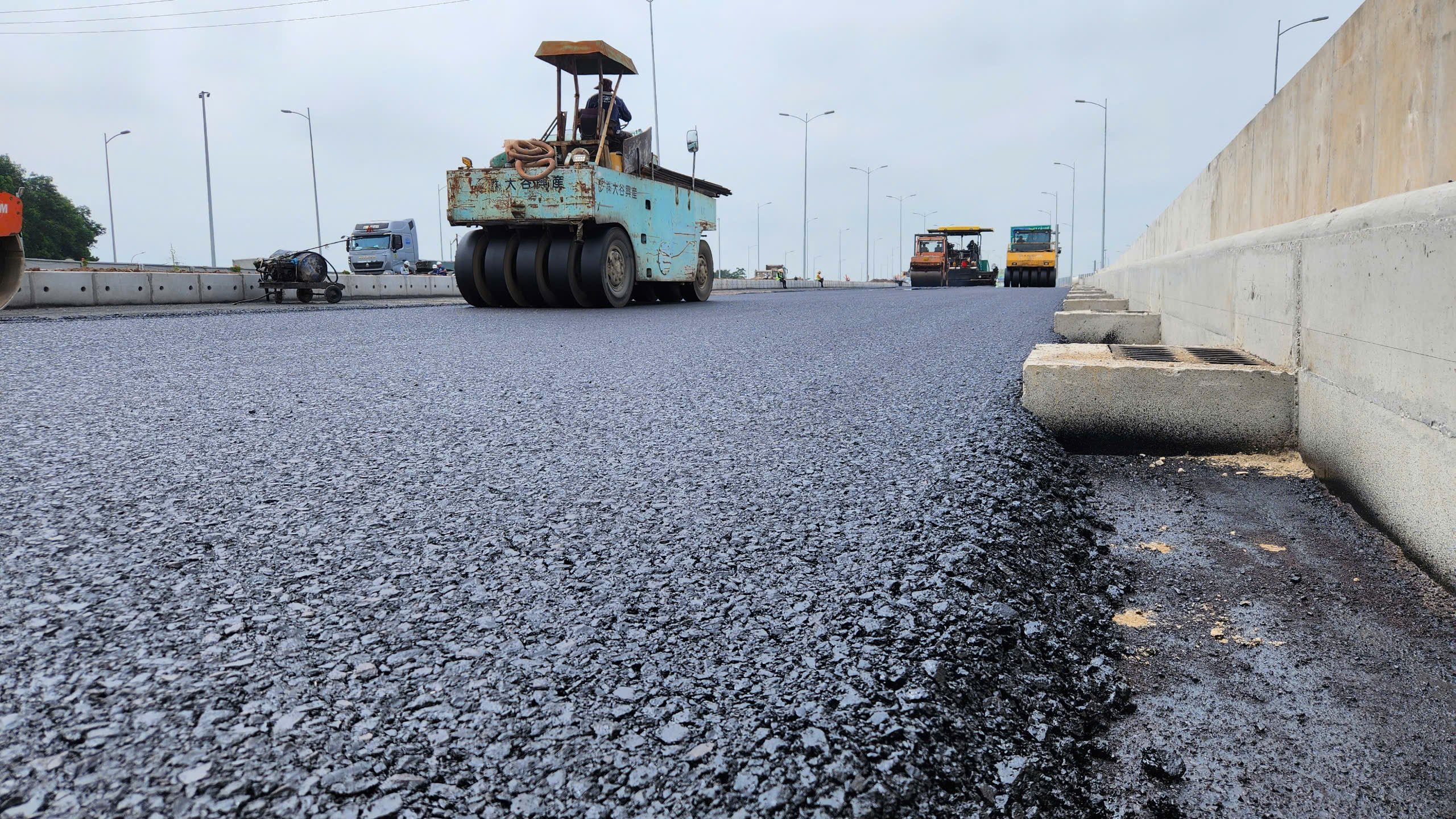 Chạy nước r&uacute;t th&ocirc;ng hầm cao tốc n&uacute;t giao 1.400 tỷ đồng ở H&agrave; Nam trong th&aacute;ng 6- Ảnh 12.