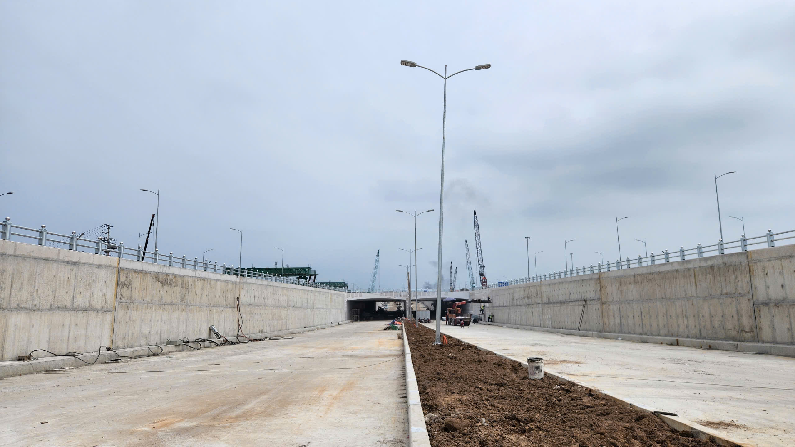 Chạy nước r&uacute;t th&ocirc;ng hầm cao tốc n&uacute;t giao 1.400 tỷ đồng ở H&agrave; Nam trong th&aacute;ng 6- Ảnh 15.