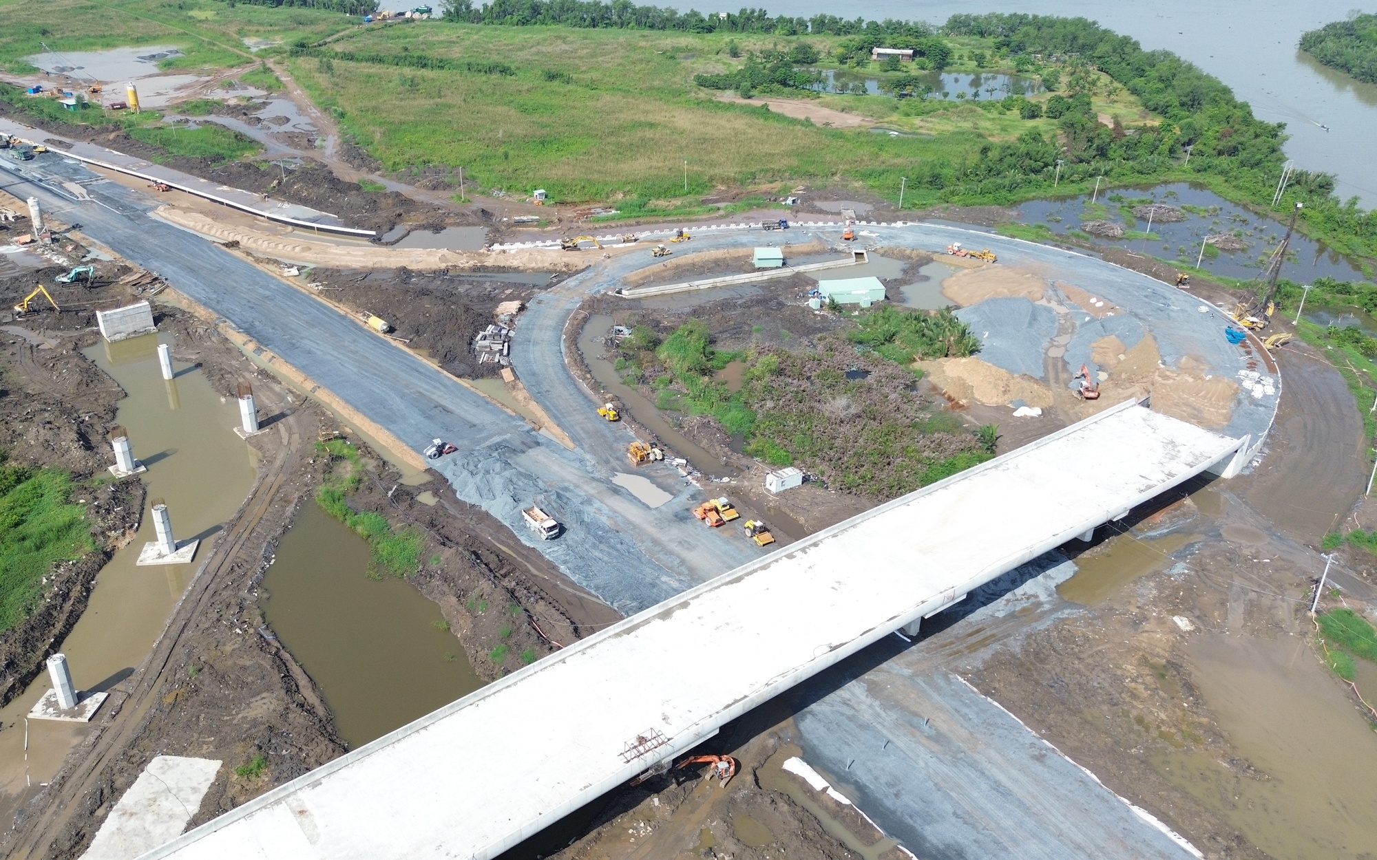 Cầu Nhơn Trạch gần c&aacute;n đ&iacute;ch, tập trung gỡ &ldquo;n&uacute;t thắt&rdquo; lối l&ecirc;n cao tốc