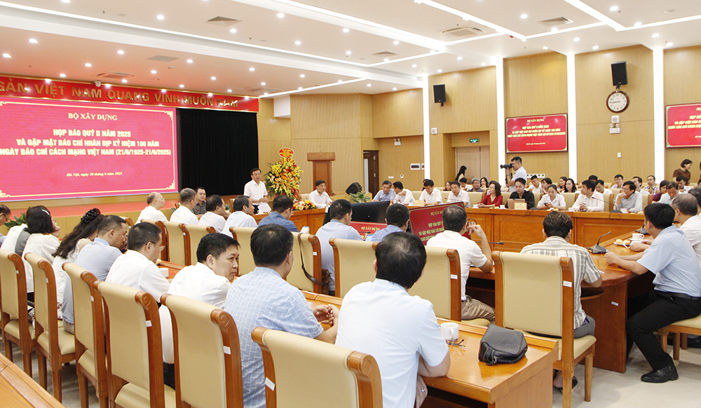 Bộ X&acirc;y dựng tổ chức họp b&aacute;o qu&yacute; II/2025 v&agrave; gặp mặt b&aacute;o ch&iacute; nh&acirc;n dịp kỷ niệm 100 năm ng&agrave;y B&aacute;o ch&iacute; c&aacute;ch mạng Việt Nam.