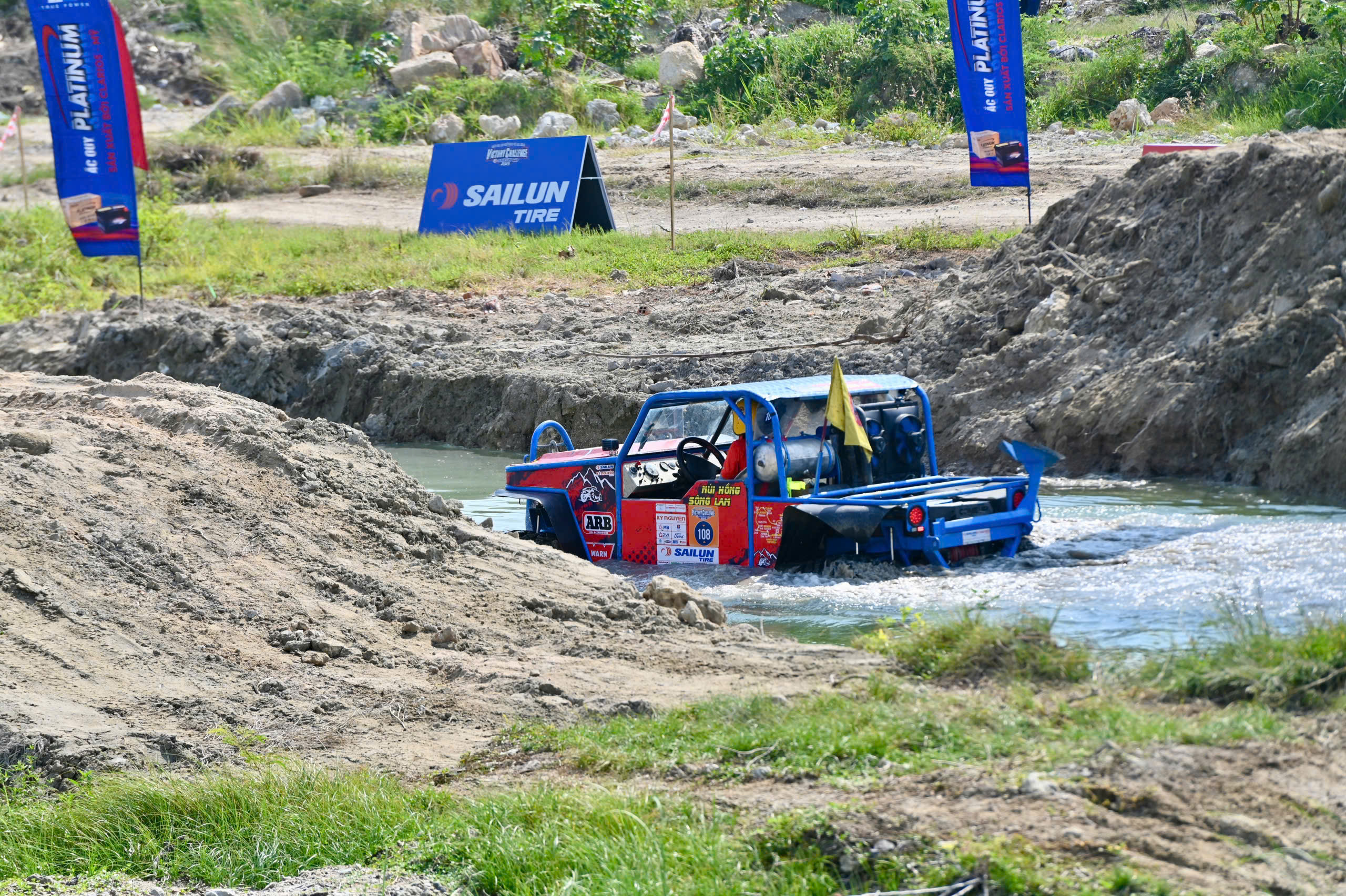 Hơn 300 tay đua dự giải đua xe địa h&igrave;nh tại Nha Trang- Ảnh 1.