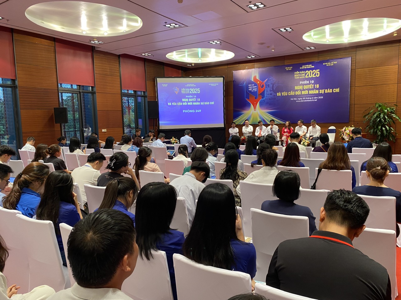 Nghị quyết 18: Cơ hội mới cho b&aacute;o ch&iacute; trong thời đại số- Ảnh 2.