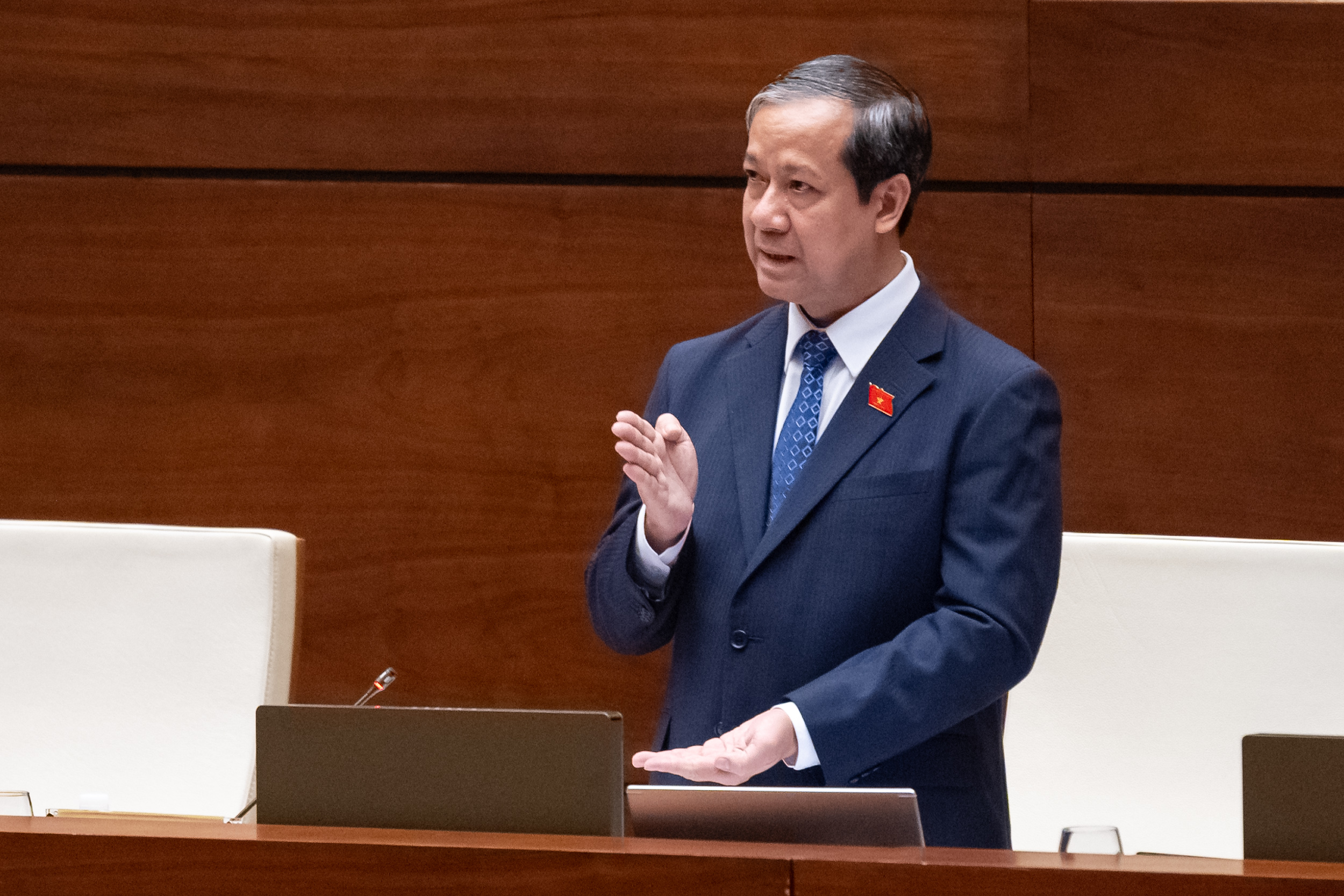 Đại biểu xót cảnh học sinh ăn canh mỳ tôm, hai Bộ trưởng lên tiếng- Ảnh 3. Đại biểu xót cảnh học sinh ăn canh mỳ tôm, hai Bộ trưởng lên tiếng- Ảnh 3.