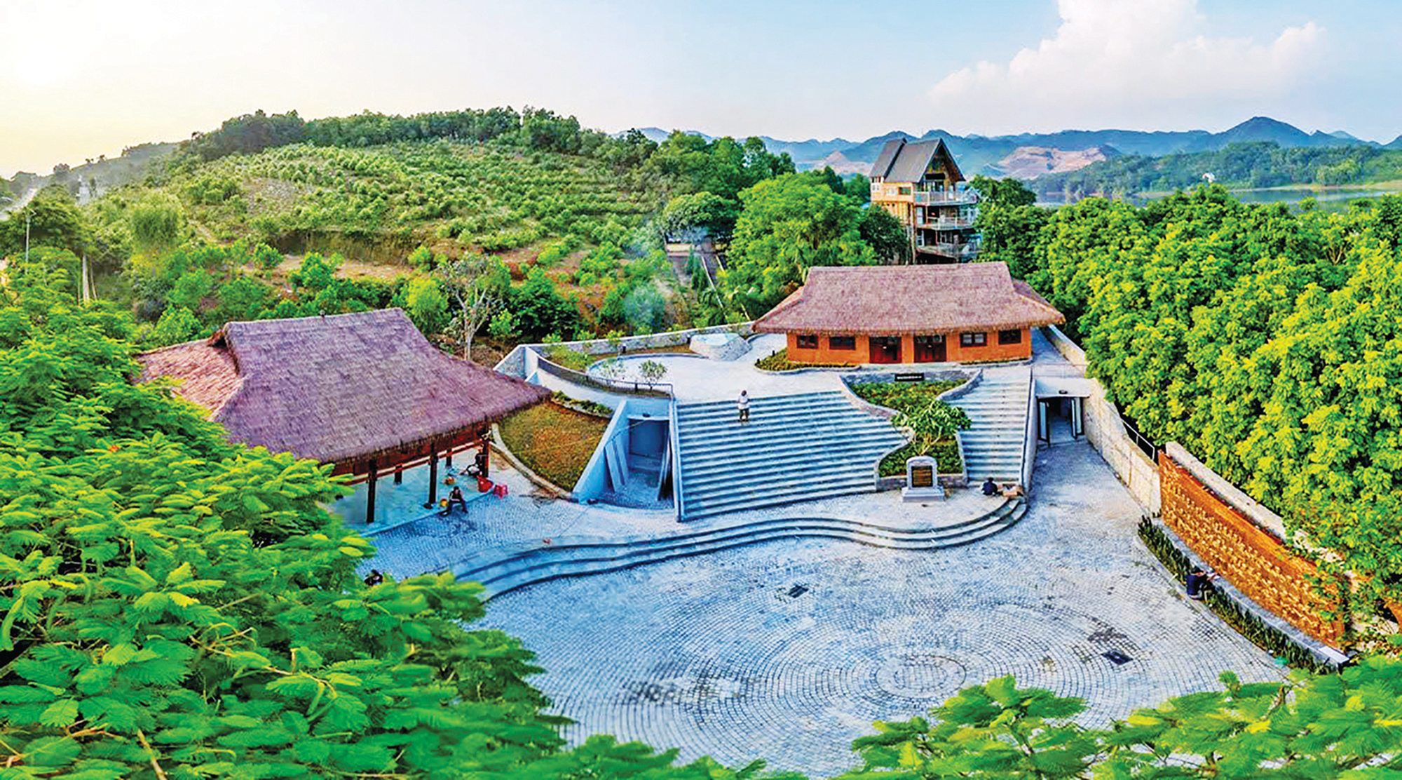 Về trường dạy l&agrave;m b&aacute;o đầu ti&ecirc;n giữa n&uacute;i rừng ATK- Ảnh 1.