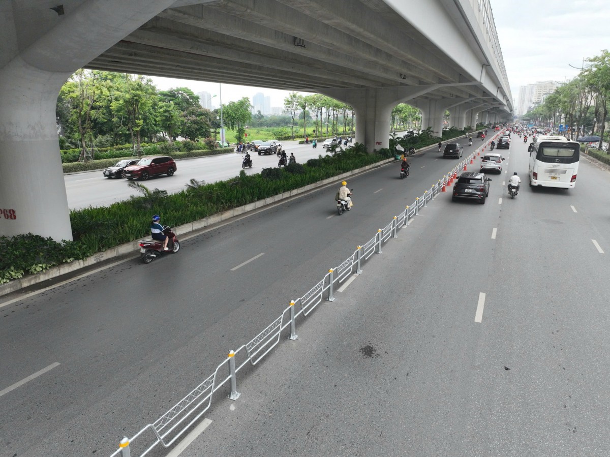 V&igrave; sao H&agrave; Nội ph&acirc;n l&agrave;n cứng tr&ecirc;n đường V&otilde; Ch&iacute; C&ocirc;ng, Phạm Văn Đồng?- Ảnh 1.