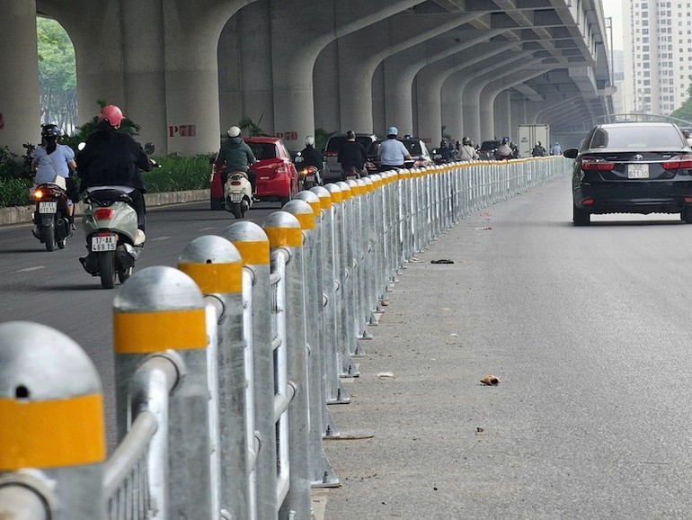 V&igrave; sao H&agrave; Nội ph&acirc;n l&agrave;n cứng tr&ecirc;n đường V&otilde; Ch&iacute; C&ocirc;ng, Phạm Văn Đồng?- Ảnh 2.