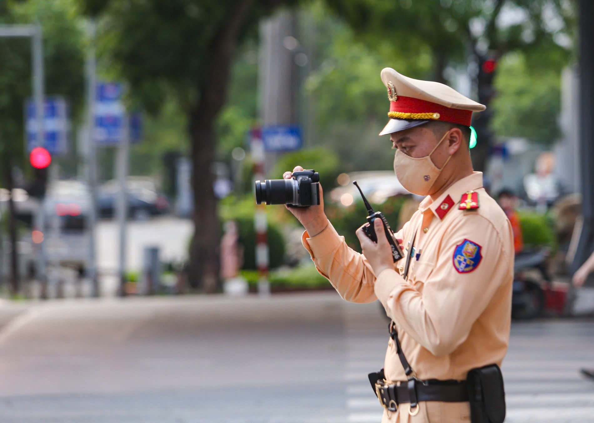 V&igrave; sao H&agrave; Nội ph&acirc;n l&agrave;n cứng tr&ecirc;n đường V&otilde; Ch&iacute; C&ocirc;ng, Phạm Văn Đồng?- Ảnh 3.