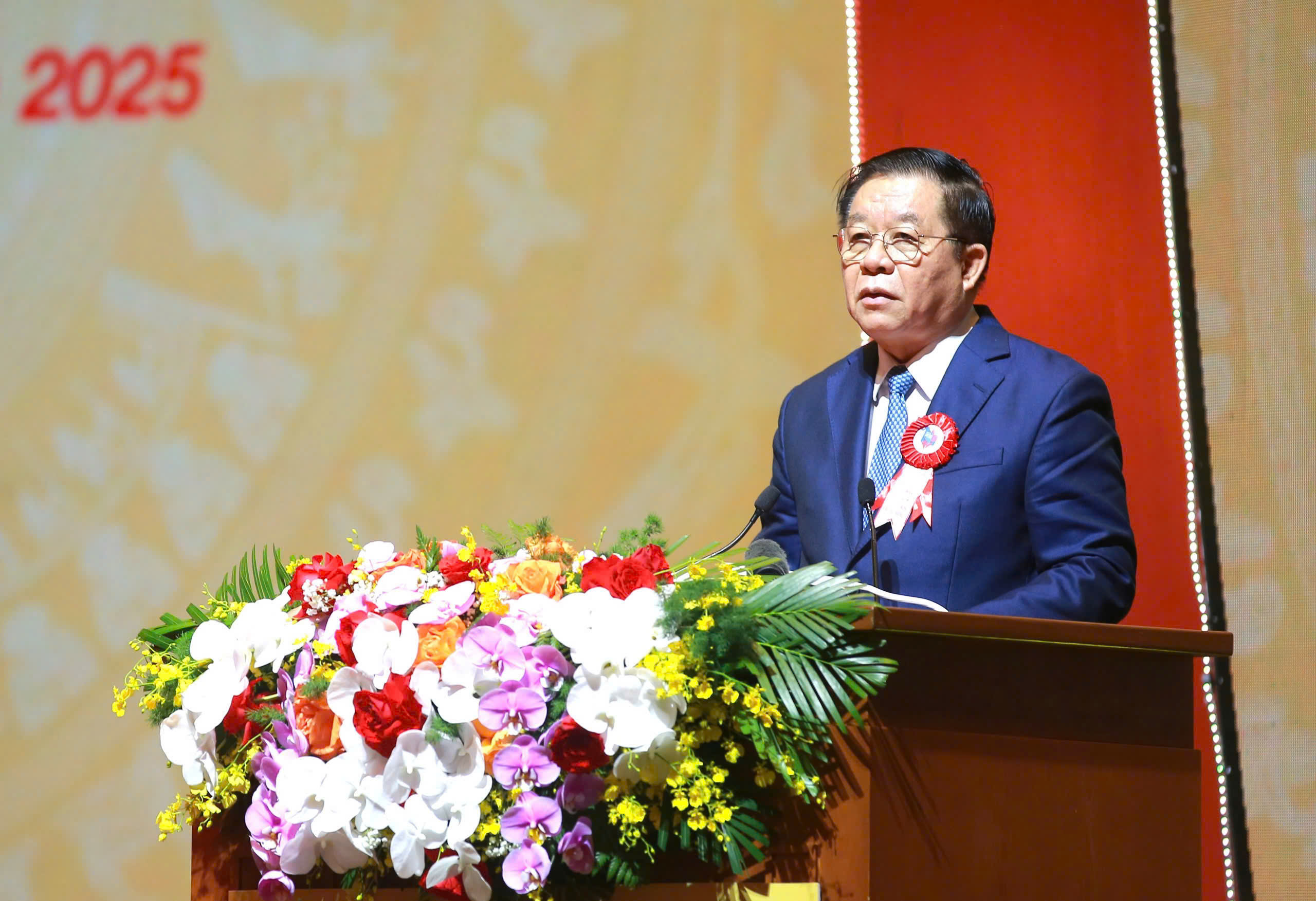 Tổng Bí thư Tô Lâm trao tặng Huân chương Hồ Chí Minh cho Báo chí cách mạng Việt Nam- Ảnh 2. Tổng Bí thư Tô Lâm trao tặng Huân chương Hồ Chí Minh cho Báo chí cách mạng Việt Nam- Ảnh 2.