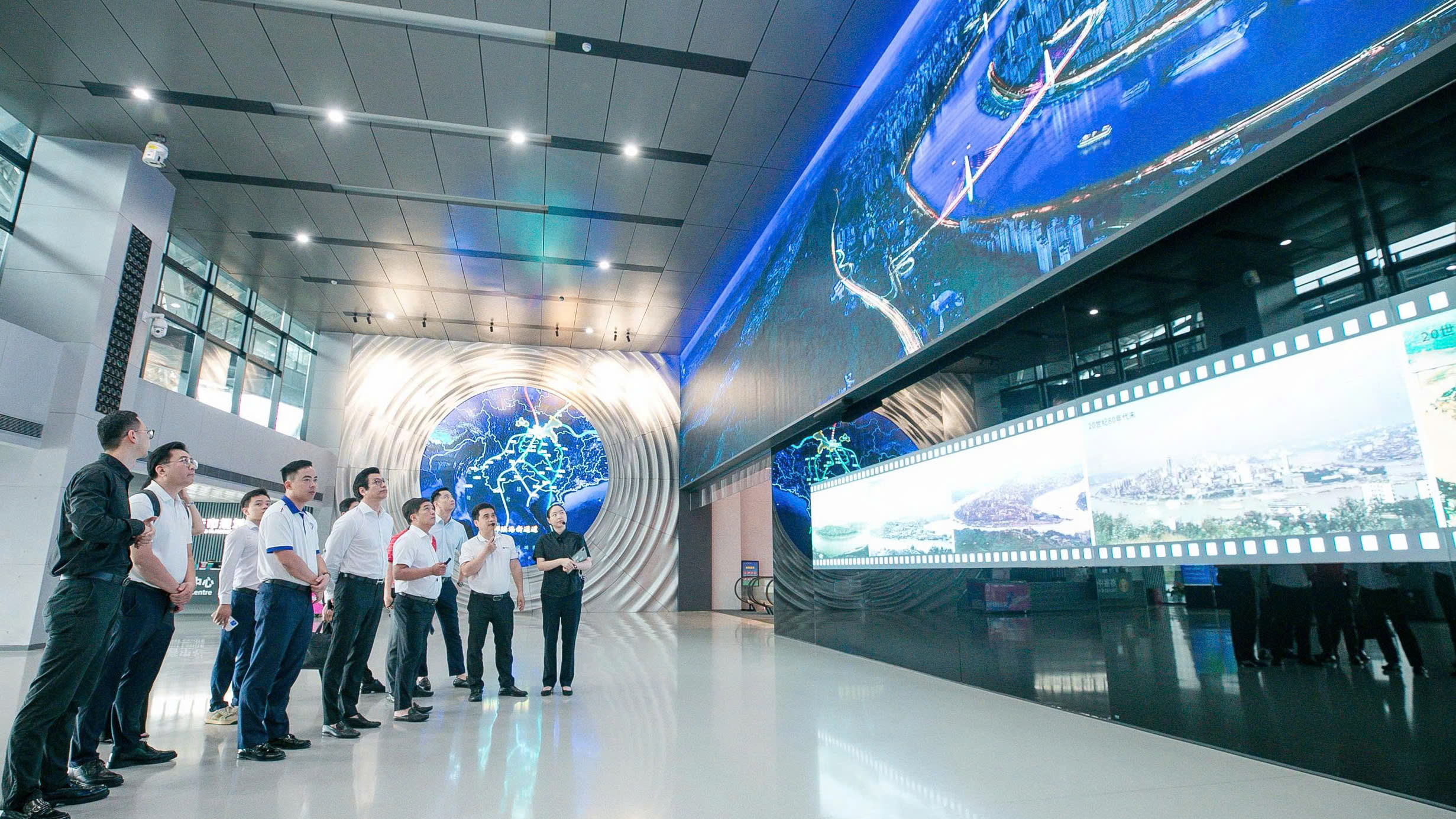 Li&ecirc;n danh Đ&egrave;o Cả - Văn Ph&uacute; nghi&ecirc;n cứu "si&ecirc;u dự &aacute;n" ven s&ocirc;ng Hồng- Ảnh 2.