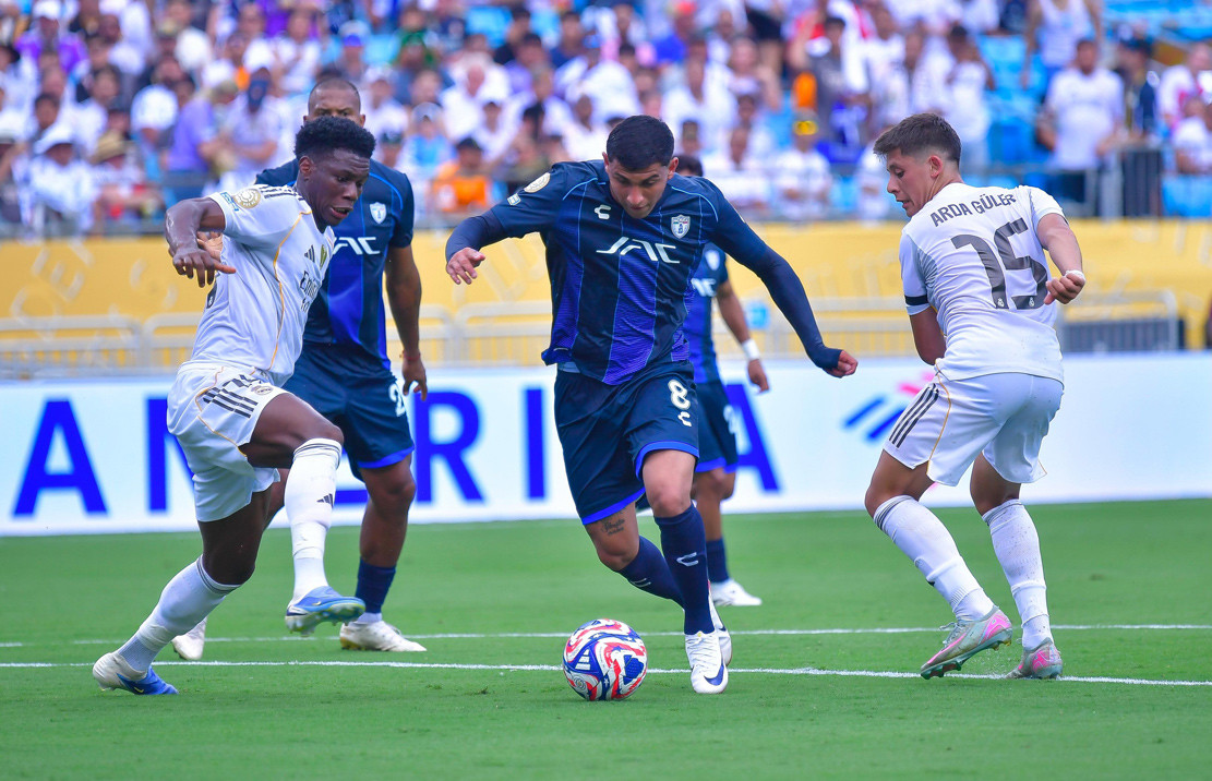 FIFA Club World Cup: Chơi thiếu người, Real Madrid vẫn &ldquo;l&agrave;m gỏi&rdquo; đội b&oacute;ng Mexico- Ảnh 1.