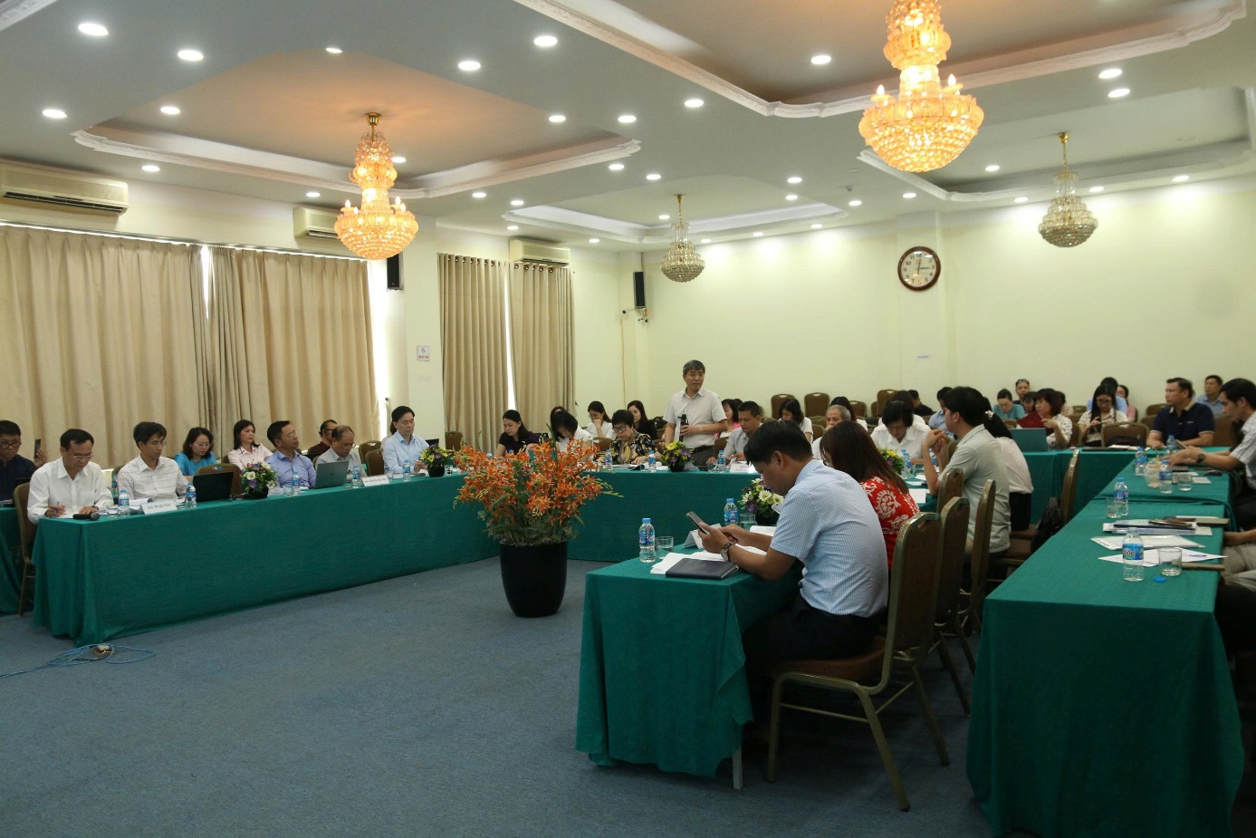 Bồi dưỡng về quản l&yacute; đ&ocirc; thị, n&ocirc;ng th&ocirc;n cho l&atilde;nh đạo phường, x&atilde; mới- Ảnh 2.