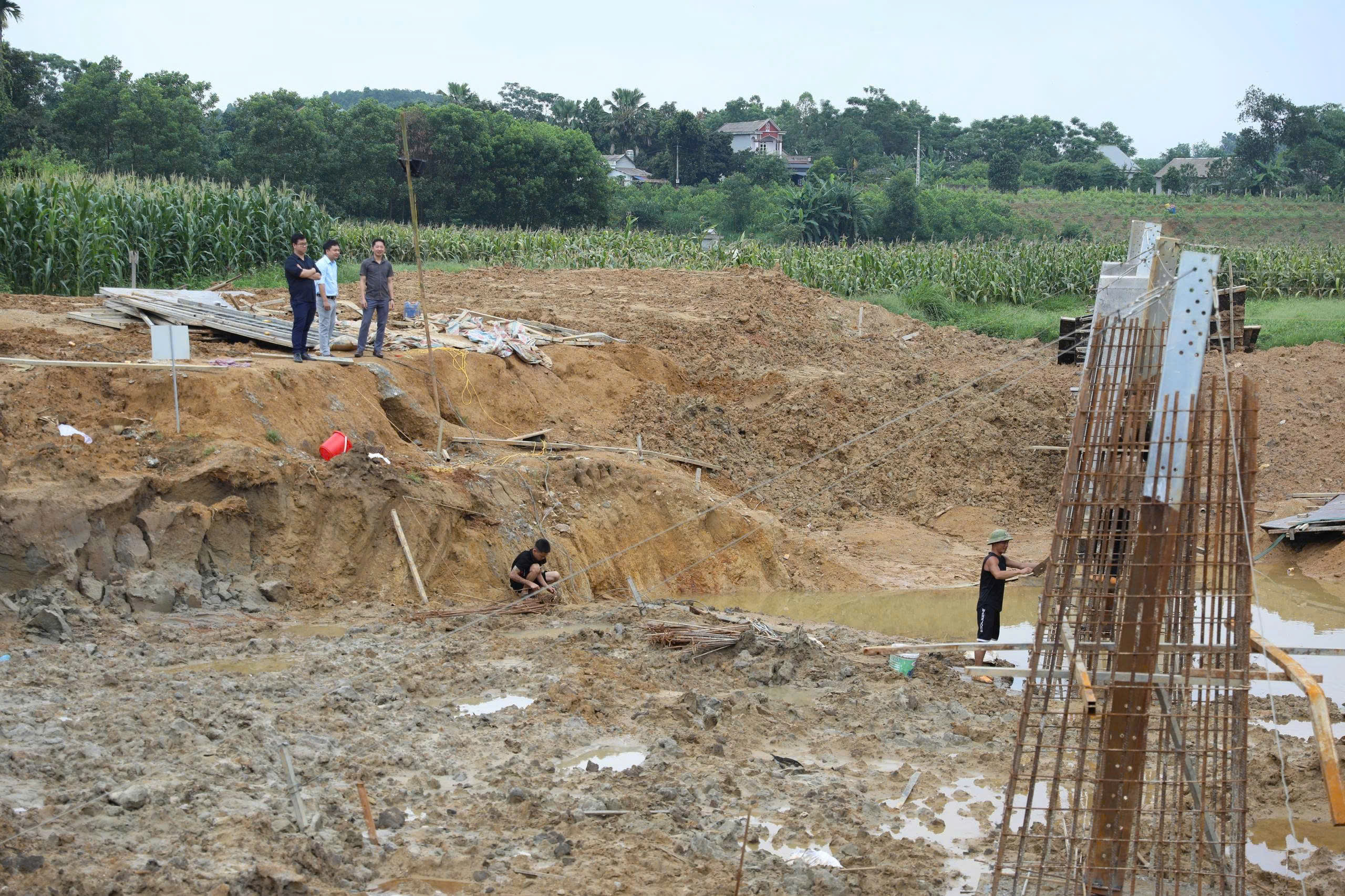 Ph&uacute; Thọ: Đảm bảo tiến độ đường d&acirc;y 500kV qua địa h&igrave;nh phức tạp huyện Đoan H&ugrave;ng- Ảnh 3.