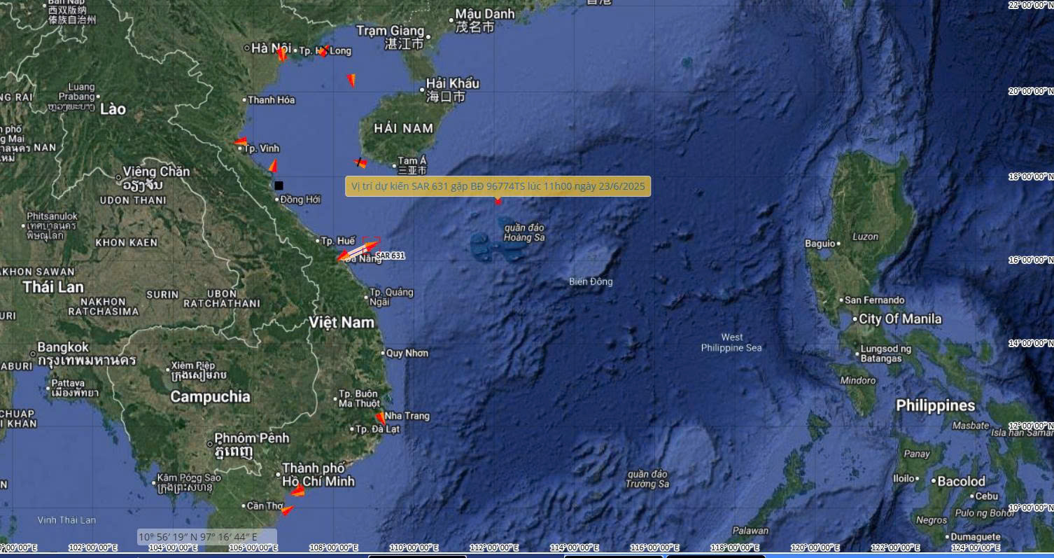 Trắng đêm cứu ngư dân bị đột quỵ trên vùng biển Hoàng Sa- Ảnh 2. Trắng đêm cứu ngư dân bị đột quỵ trên vùng biển Hoàng Sa- Ảnh 2.
