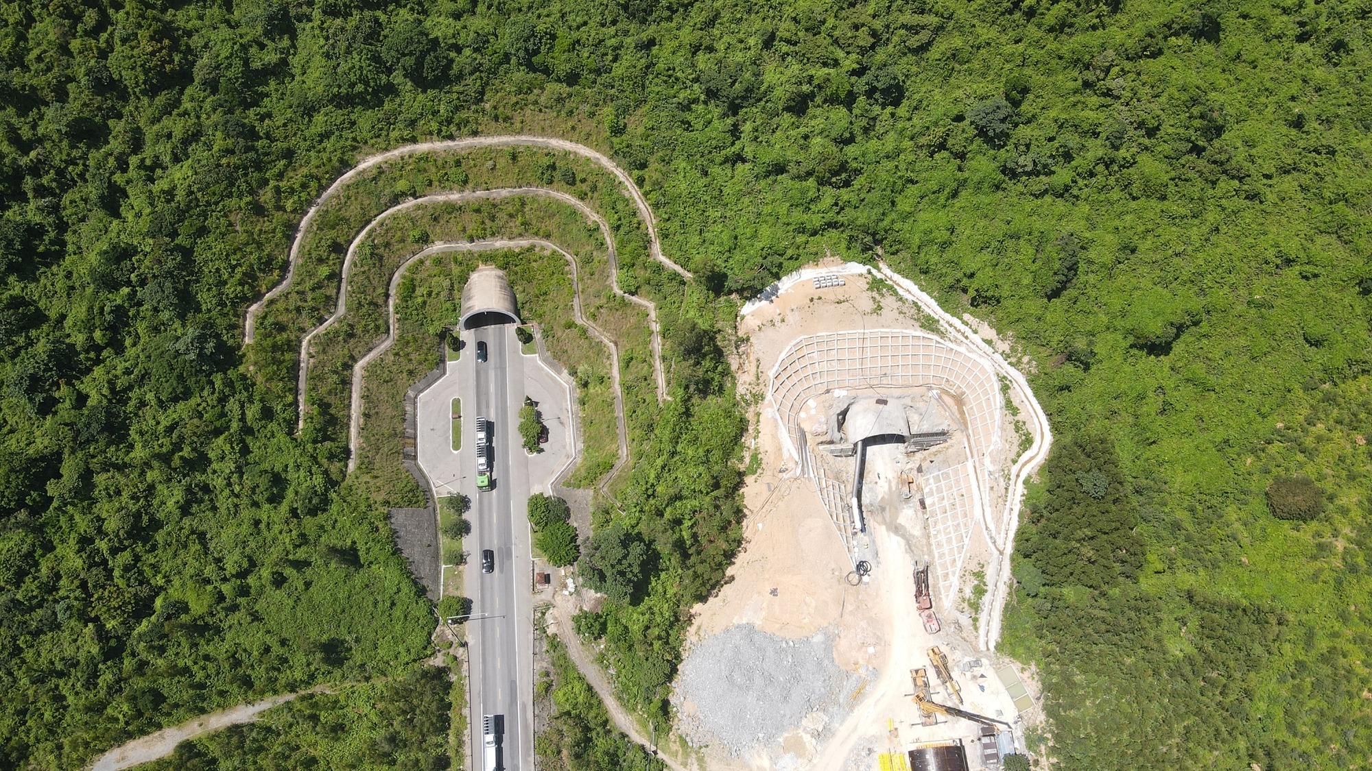 Phấn đấu thông hầm Đèo Ngang giữa tháng 7- Ảnh 9. Phấn đấu thông hầm Đèo Ngang giữa tháng 7- Ảnh 9.