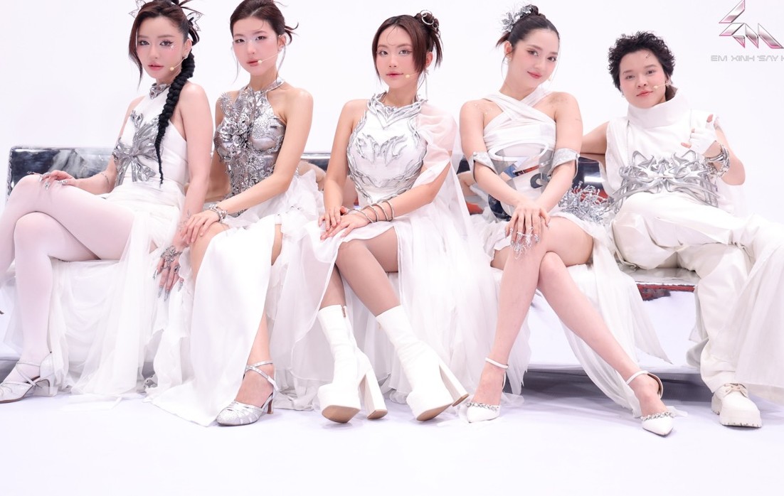 Em xinh say hi g&acirc;y nhiều tranh c&atilde;i d&ugrave; lọt top trending- Ảnh 3.